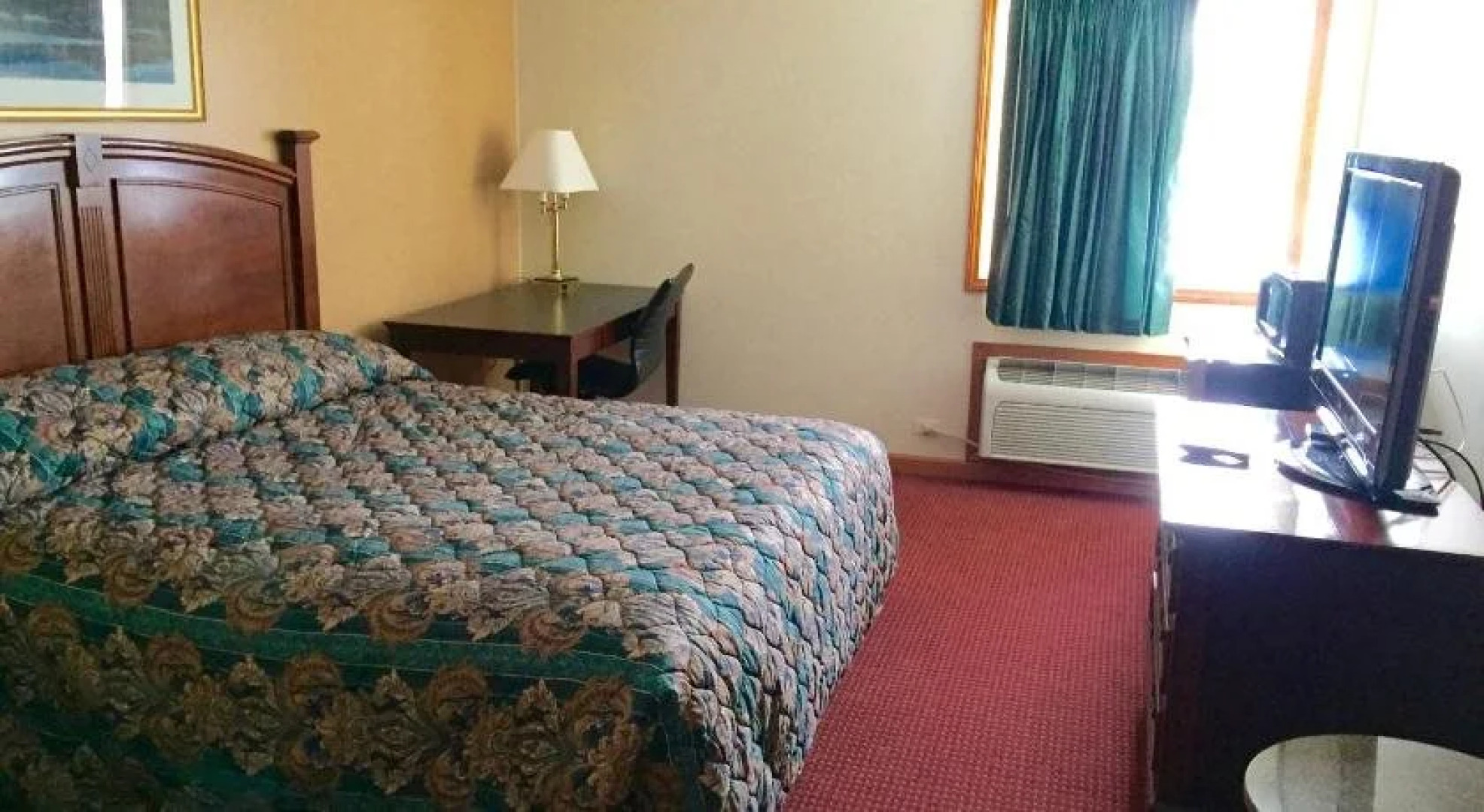 Executive Inn and Suites