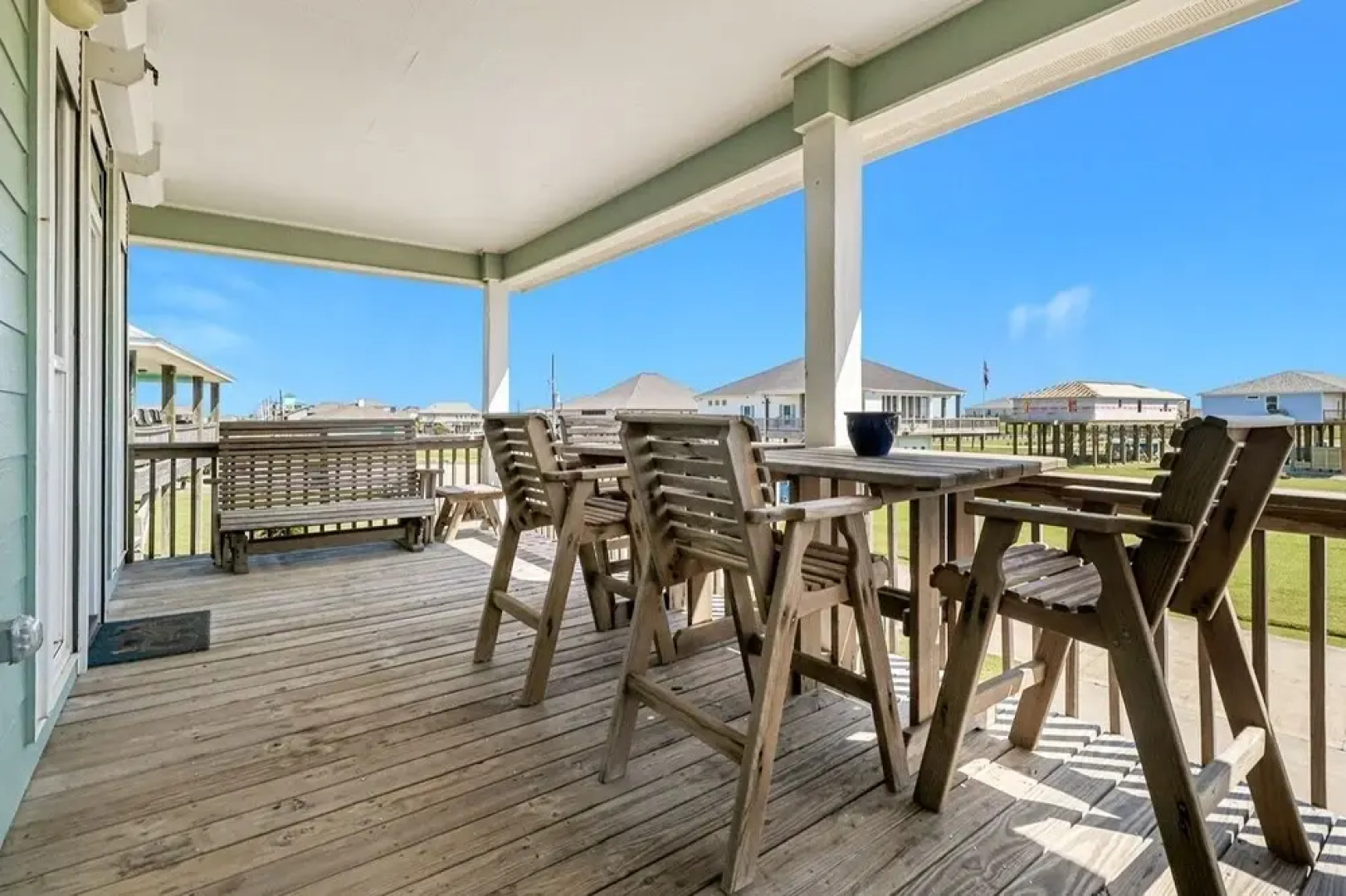 Chateau Mingo 3 Bedroom Home by RedAwning