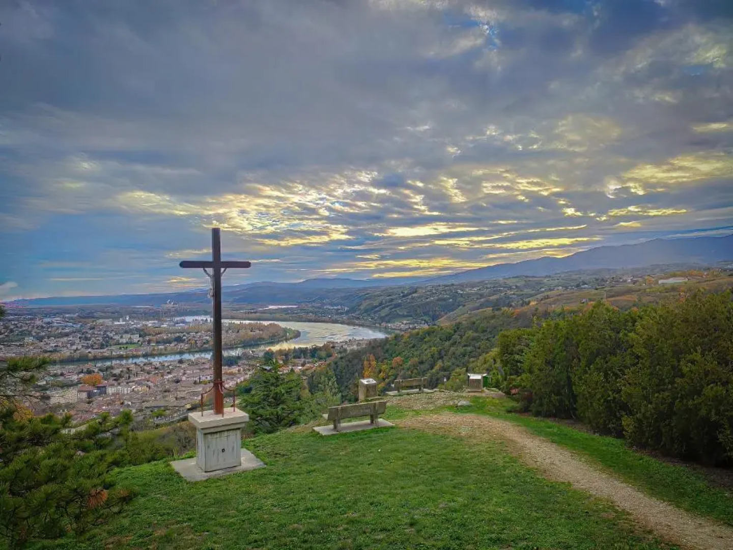 CONDRIEU T3 Climatisé 2ème étage