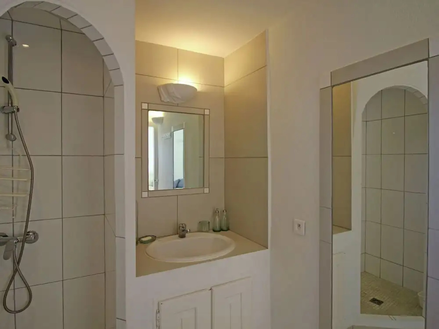 Modern Villa in Gassin With Sauna