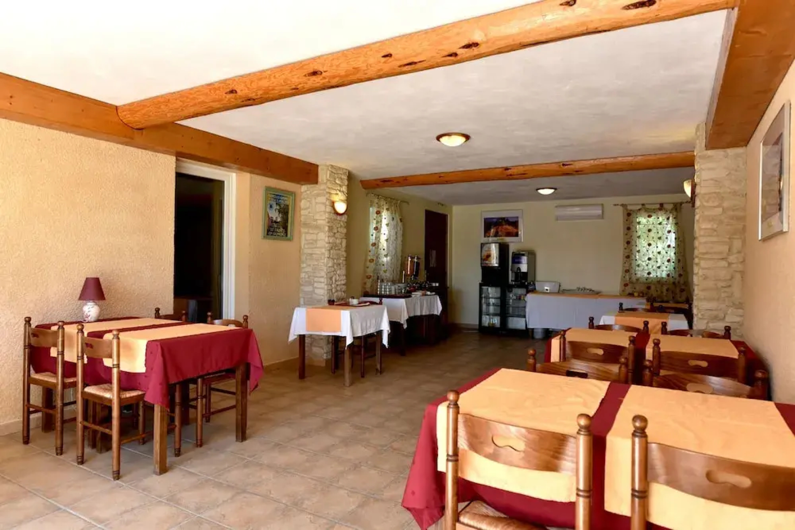Hotel Pernes Les Fountaines