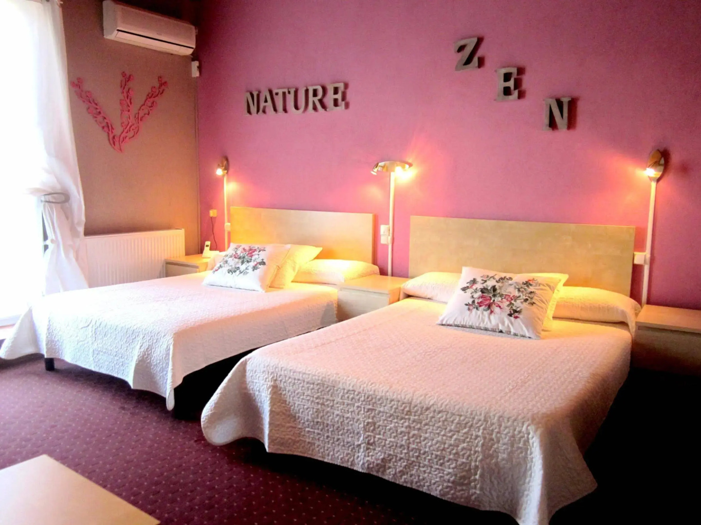 Logis Le Mas De La Roseraie