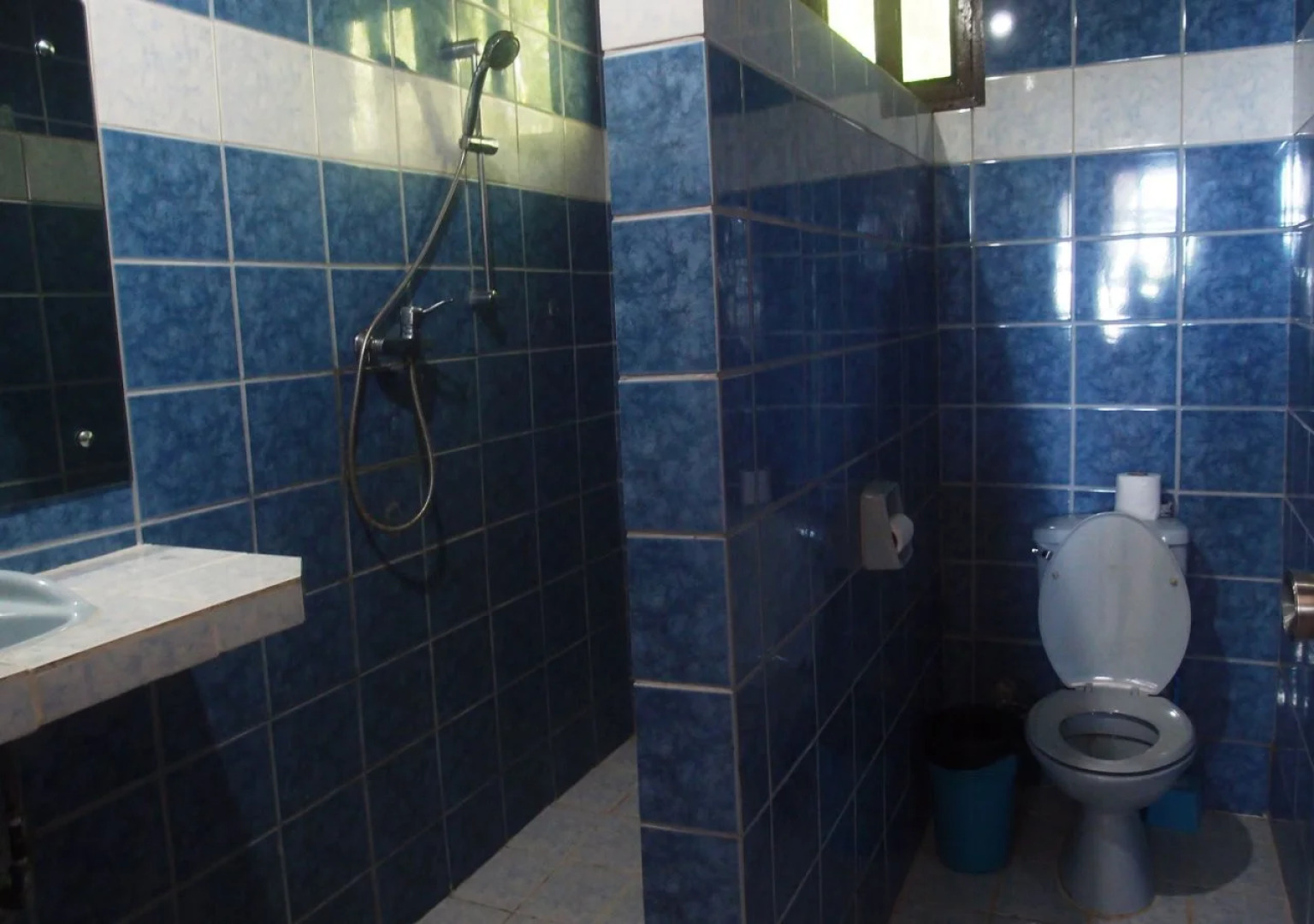 Coco White Beach Resort