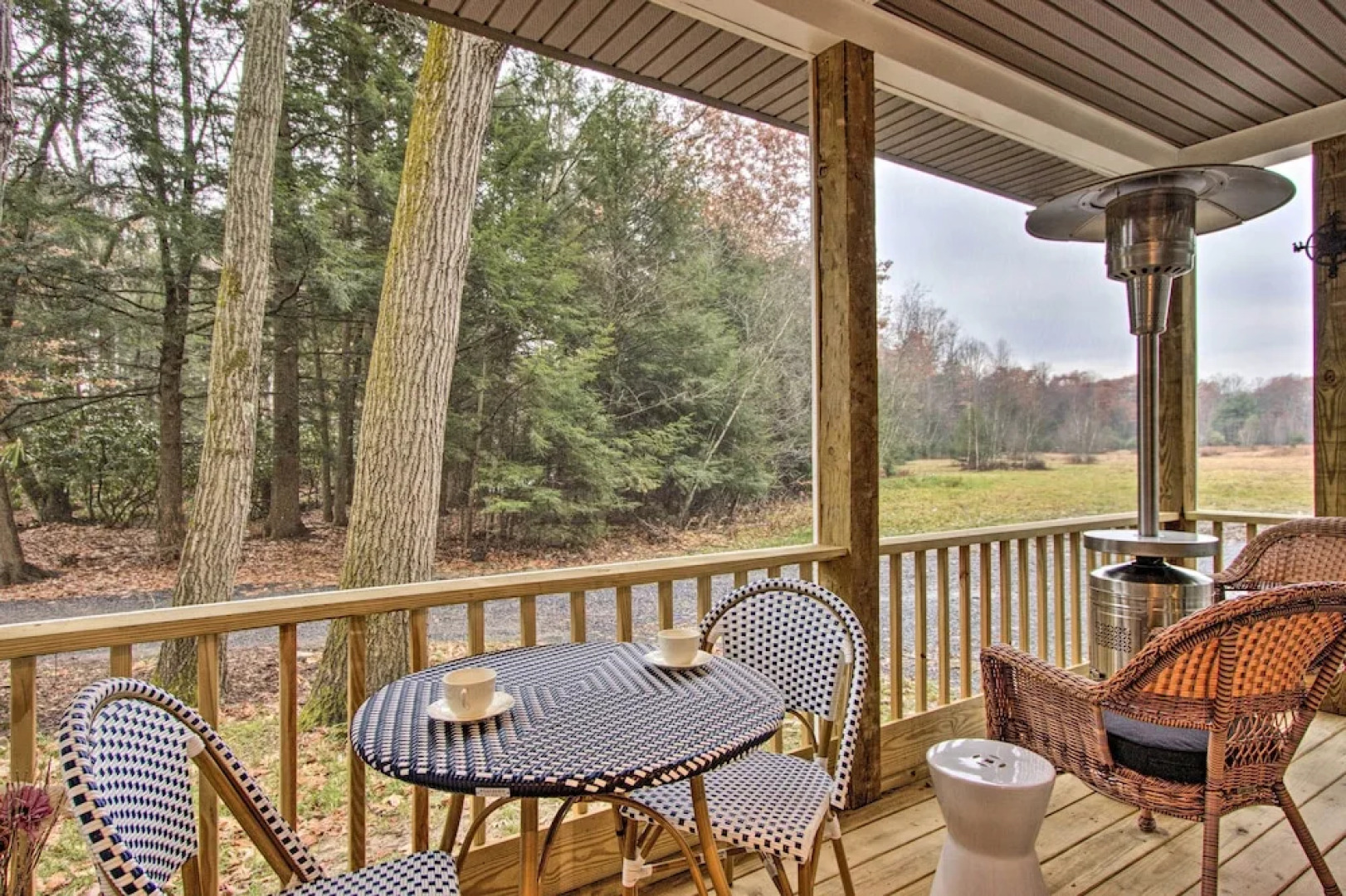 13 Mi to Camelback Ski! Creekside 'lincoln Lodge'