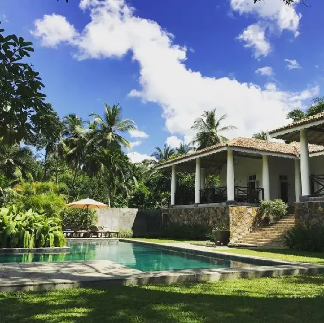 Etamba House