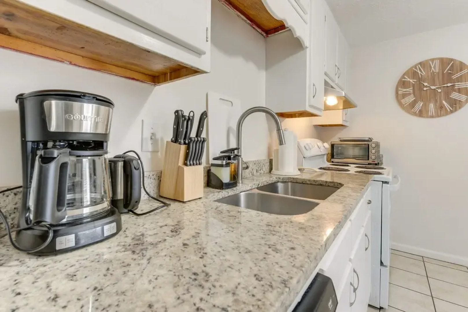 Quiet Vacation Rental in Peachtree City w/ Yard!