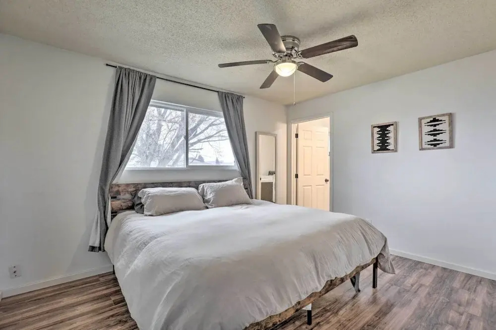 Relaxing Redmond Retreat: Golf, Hike & Ski!