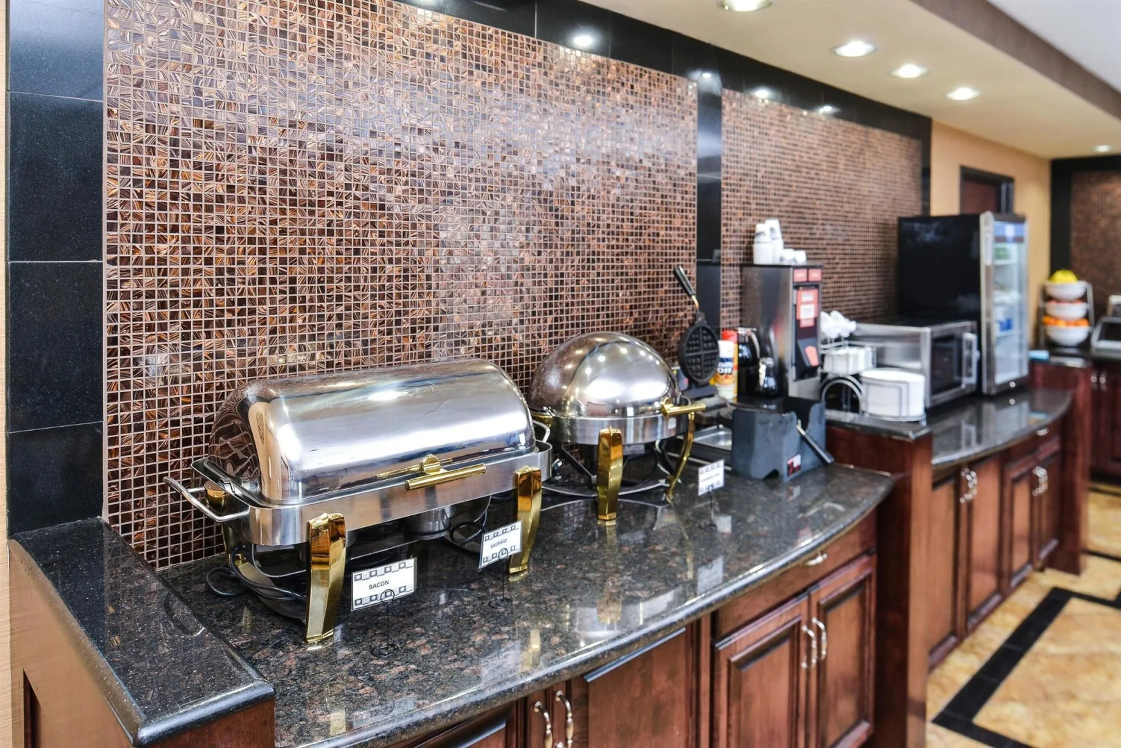 Best Western Plus Midwest Inn & Suites