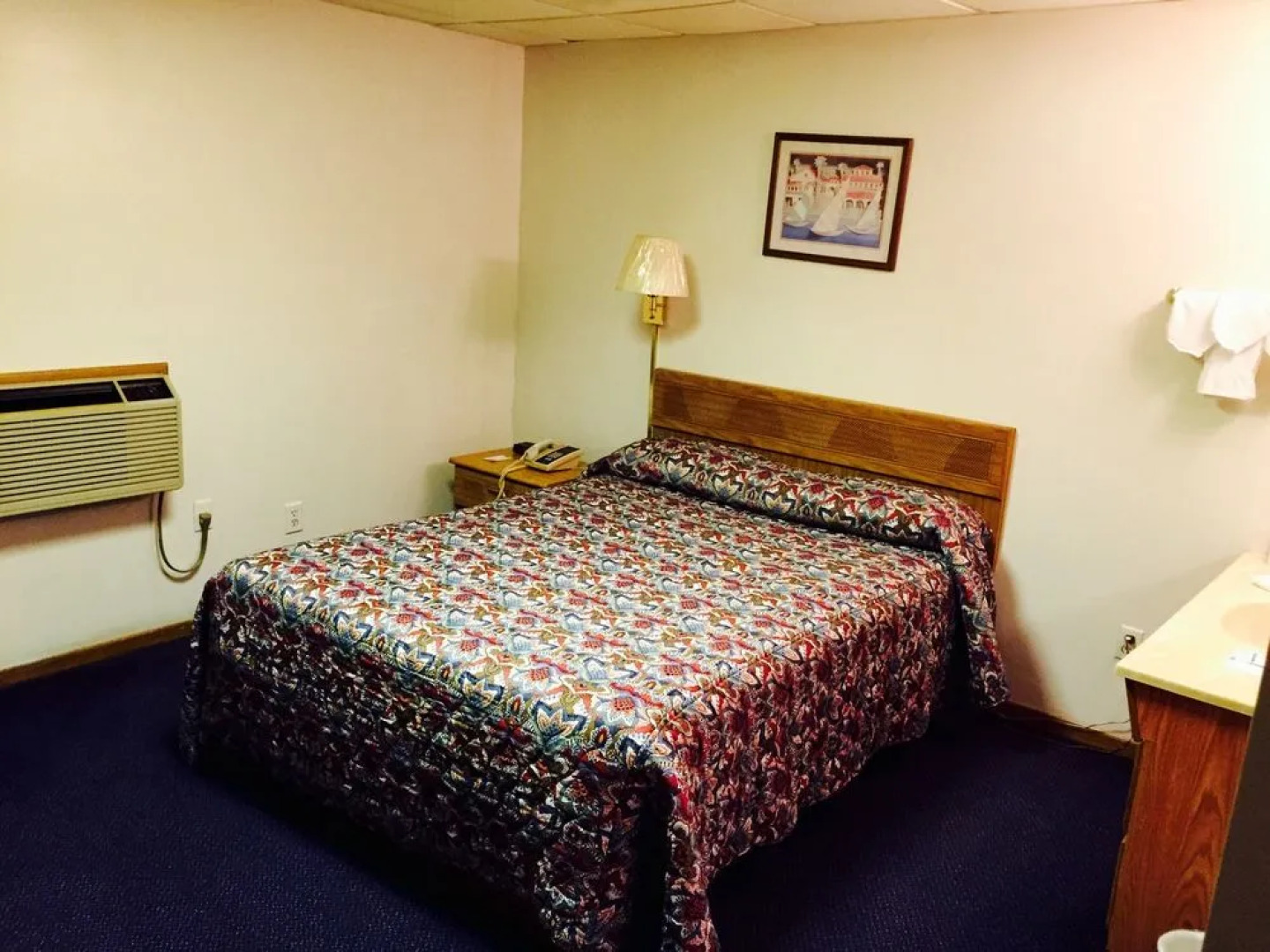 OYO Hotel Chapmanville Inn, WV - Hwy 119