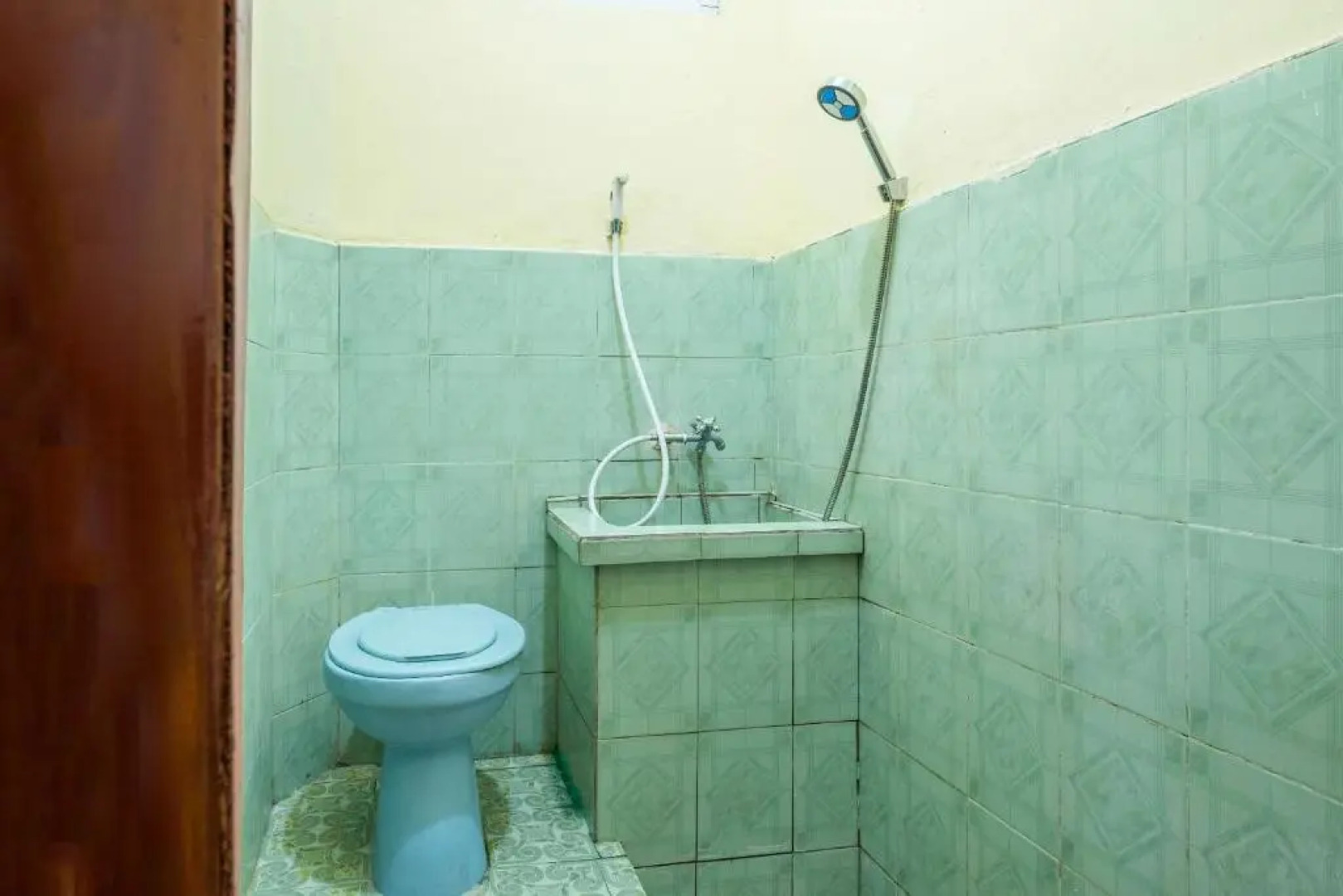 Hotel Priangan by OYO Rooms