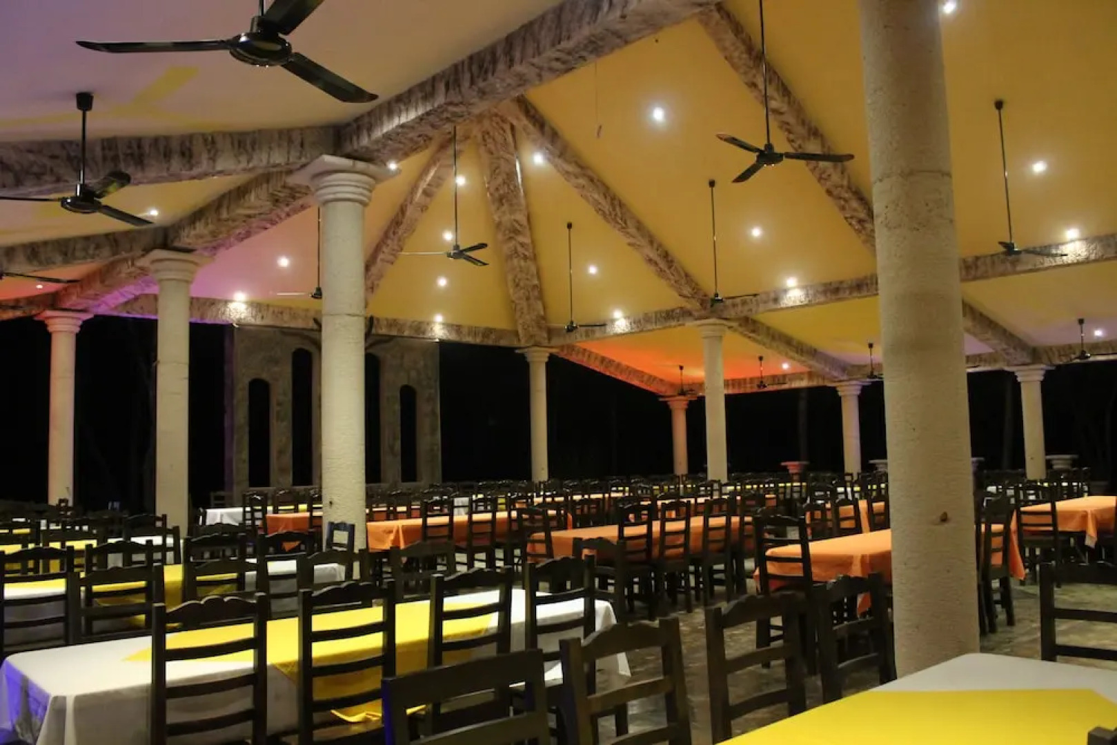 Real Mayab Hotel & Bungalows