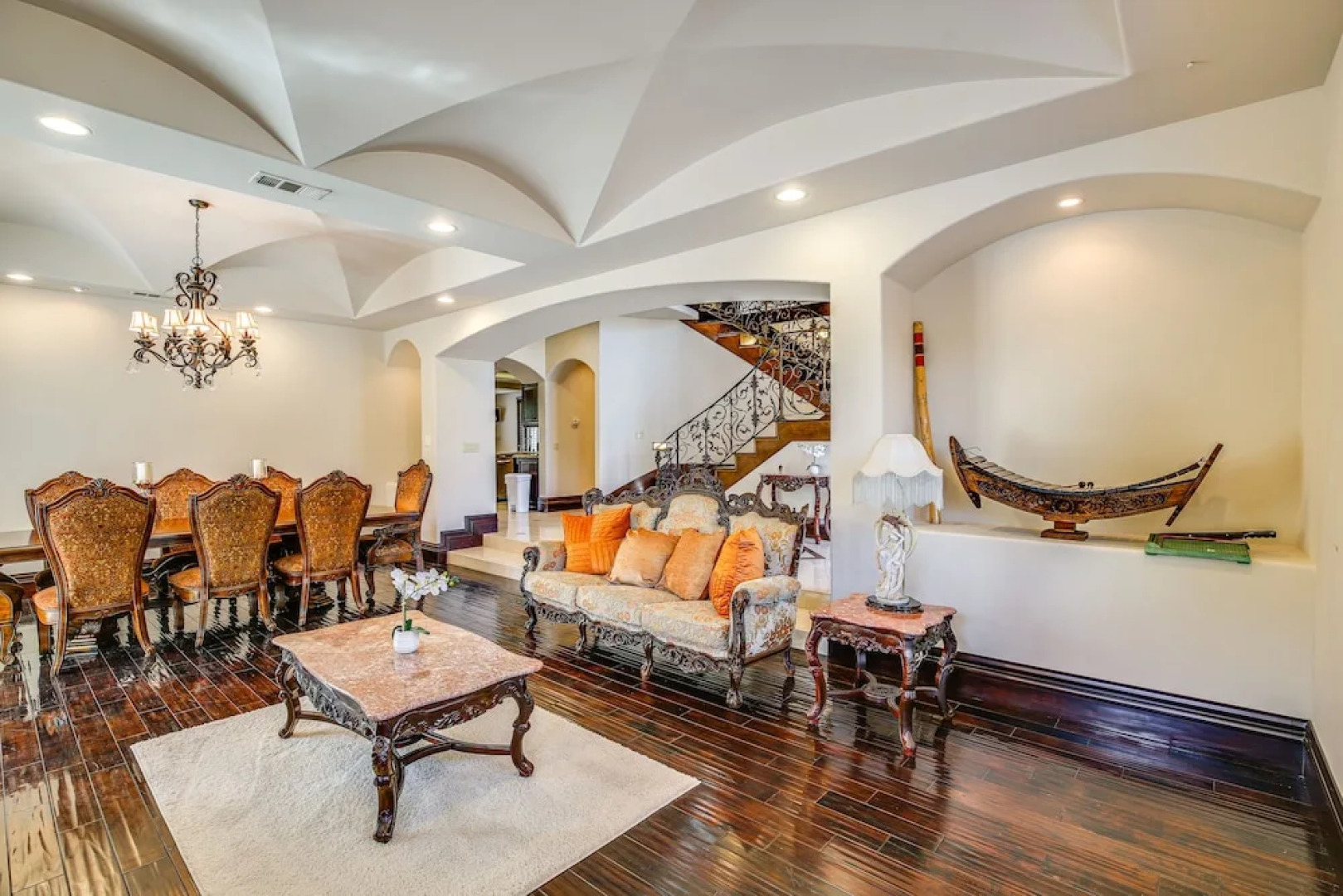 Spacious Fullerton Villa w/ Private Pool & Hot Tub