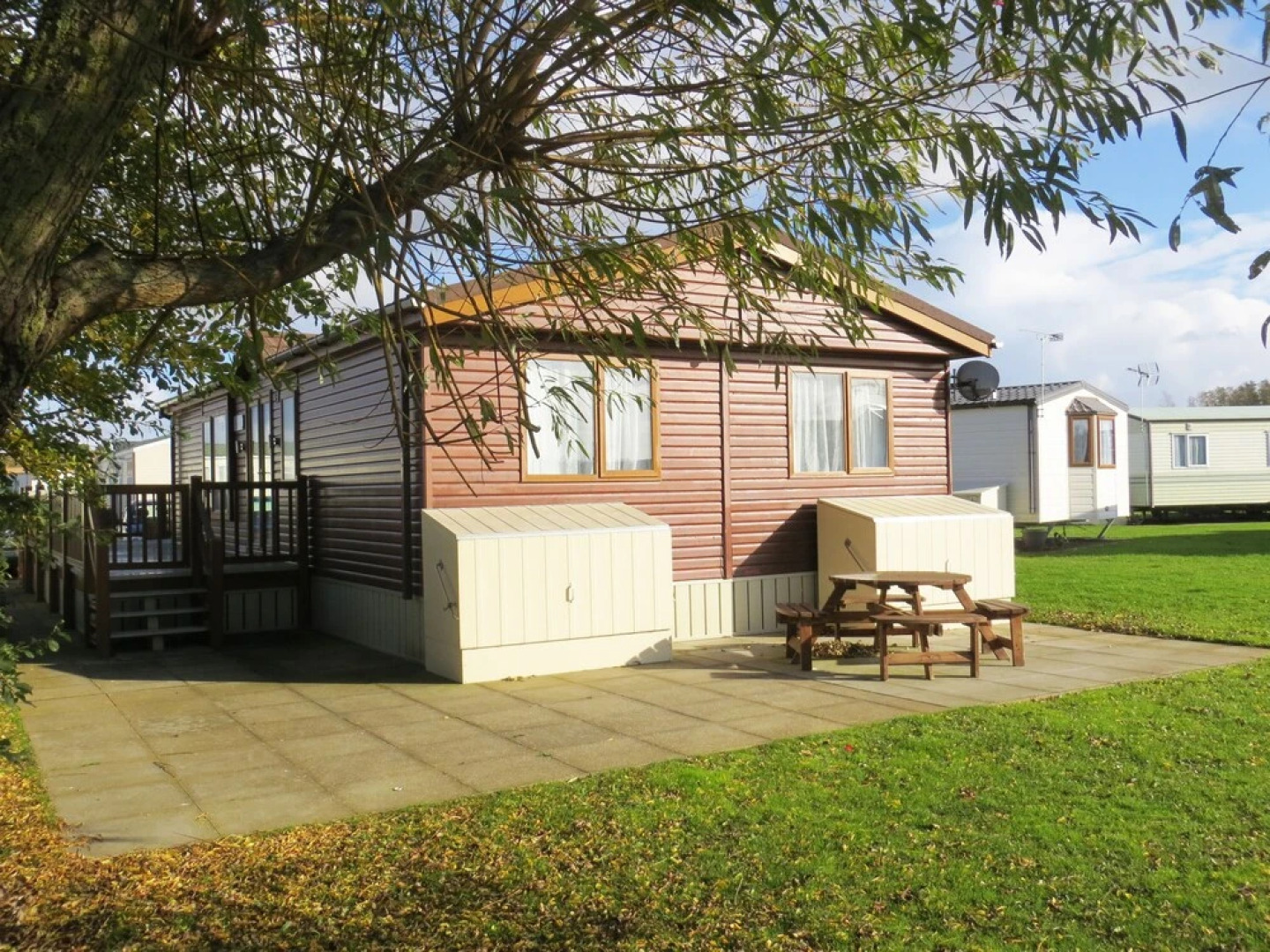 Jolie, Lodge on Manor Park