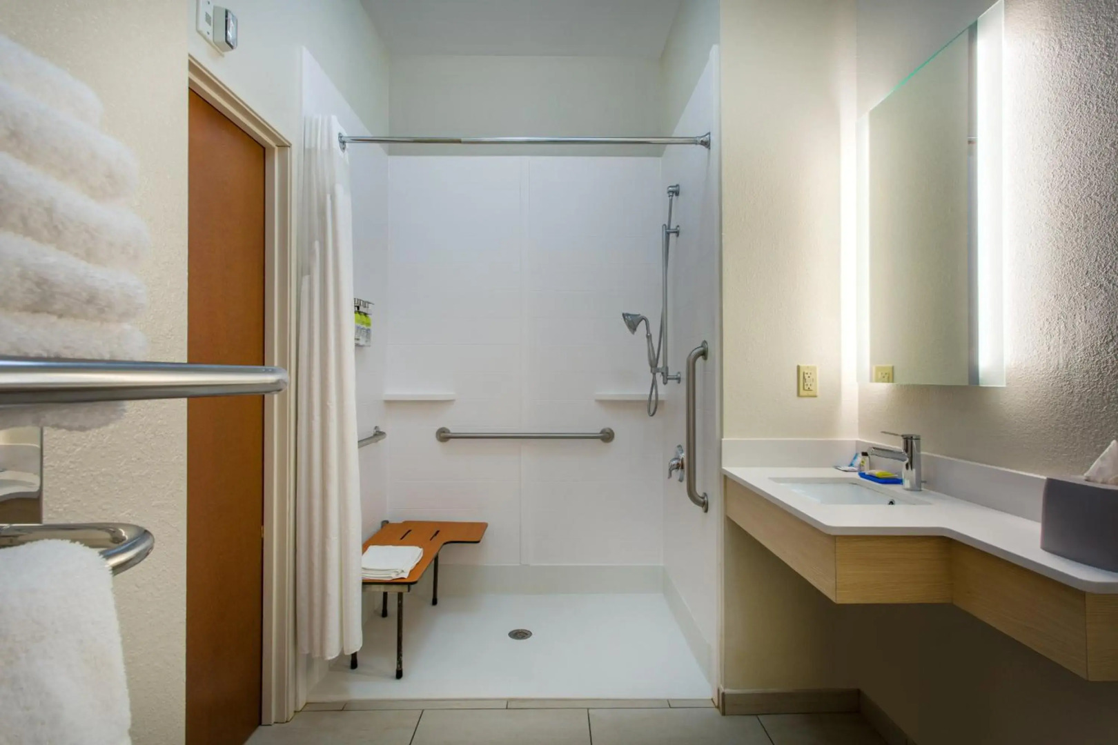 Holiday Inn Express Hotel & Suites Lewisburg by IHG