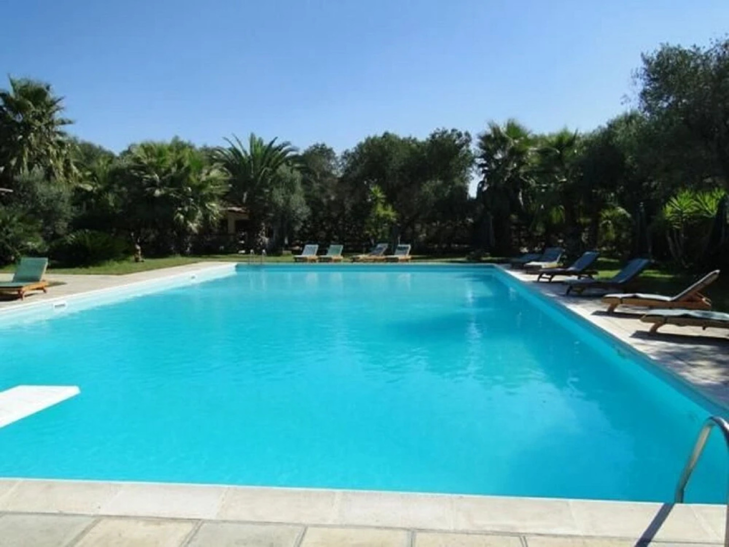 Vibrant Holiday Home in Matino With Swimming Pool