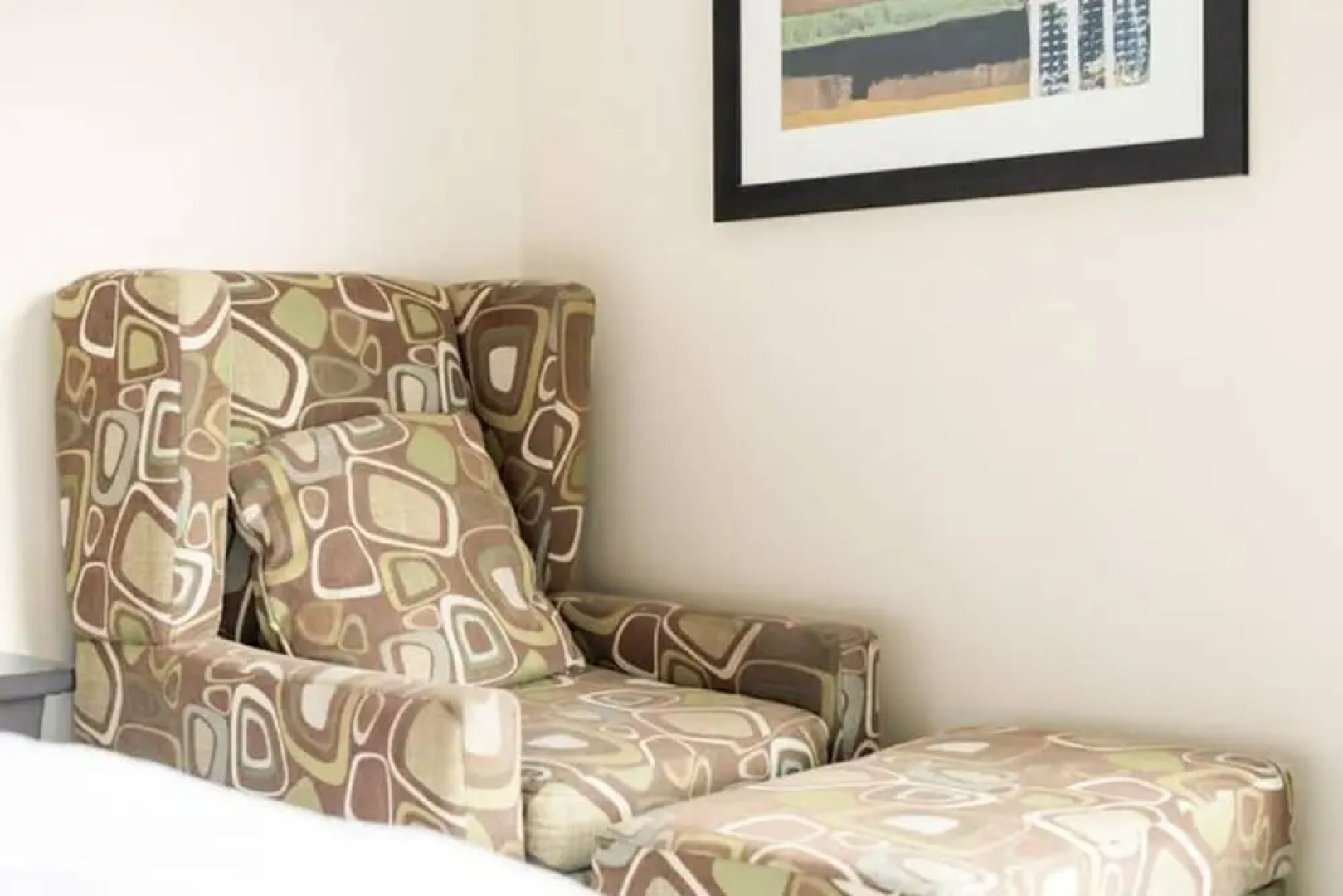 3BR Lakeside Dream Penthouse