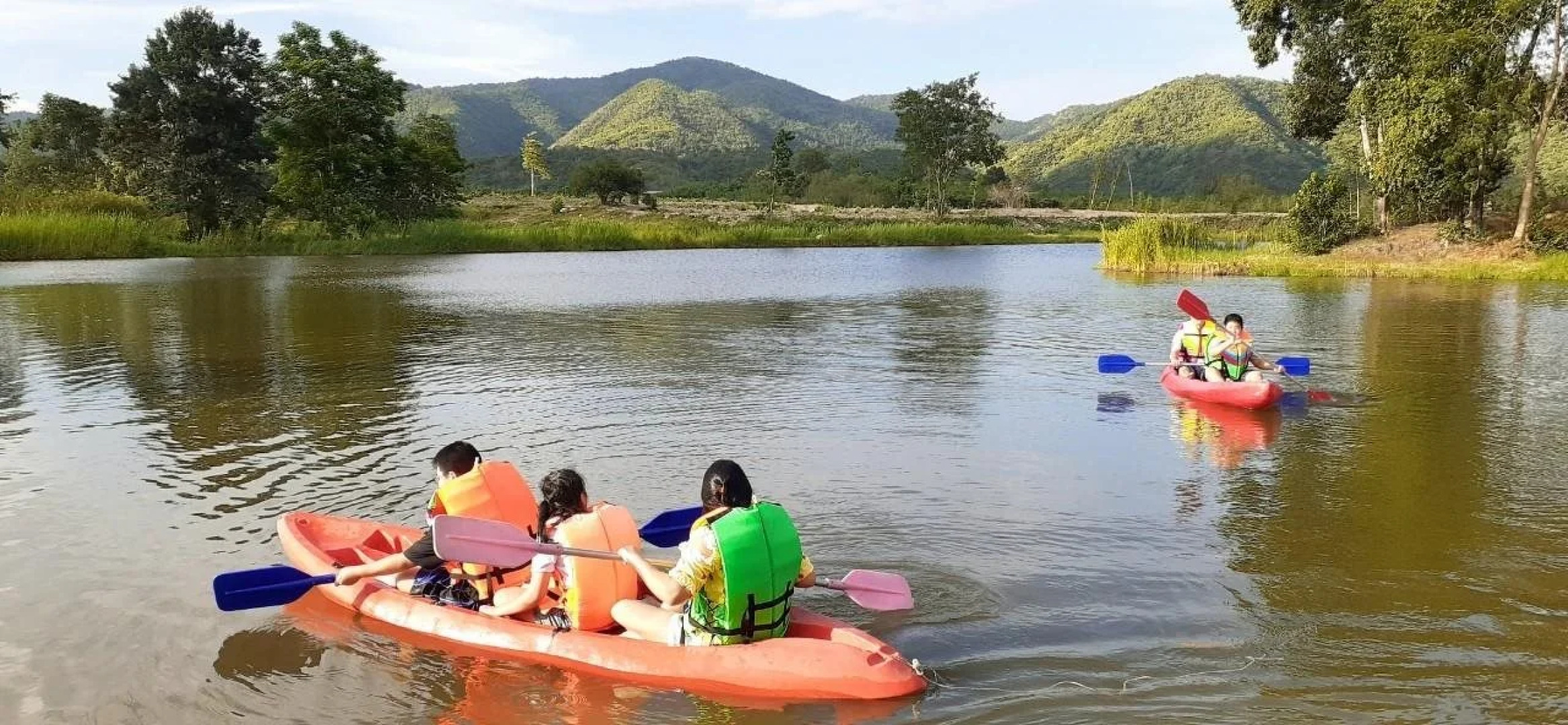 Tanaosri & Creekside Resort