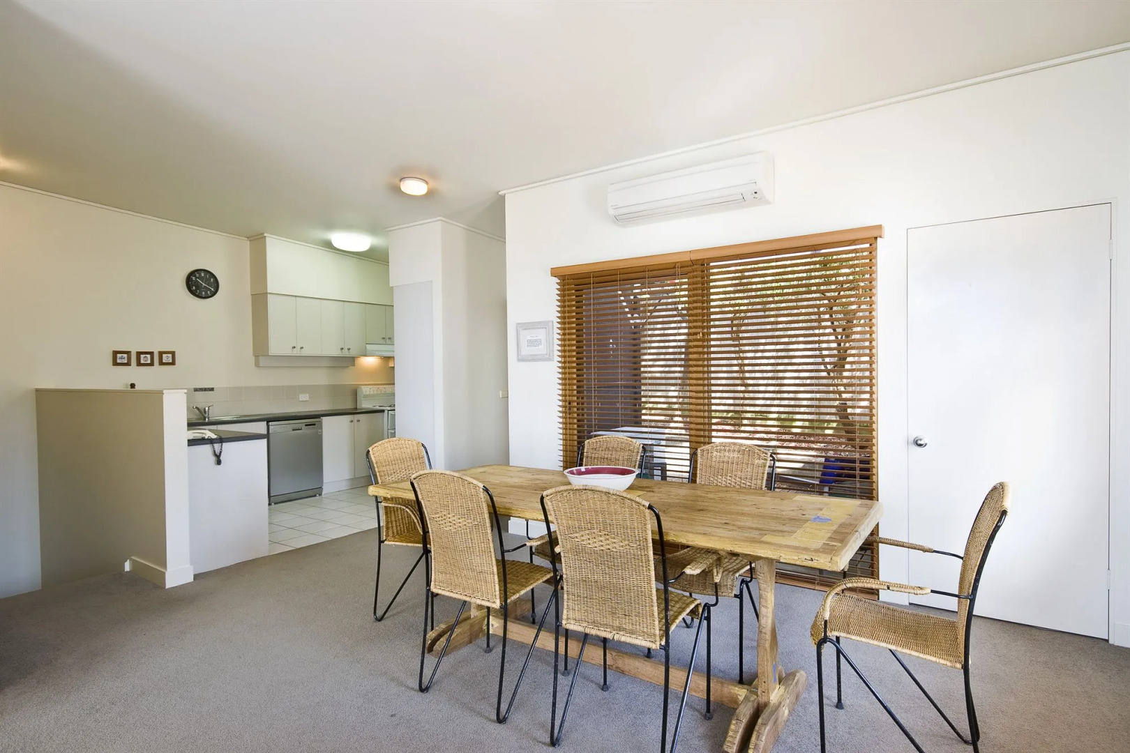 Lornebeach Apartments