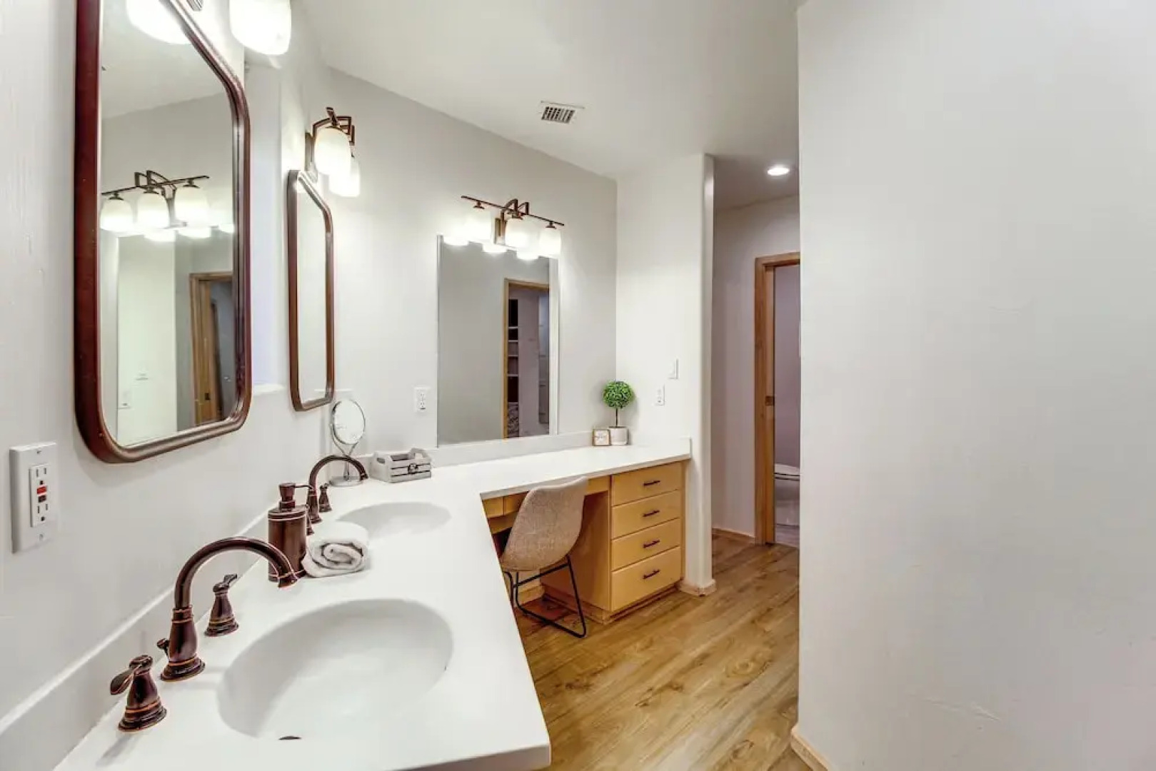 Near Hiking: 'ponderosa Paradise' Overgaard Cabin