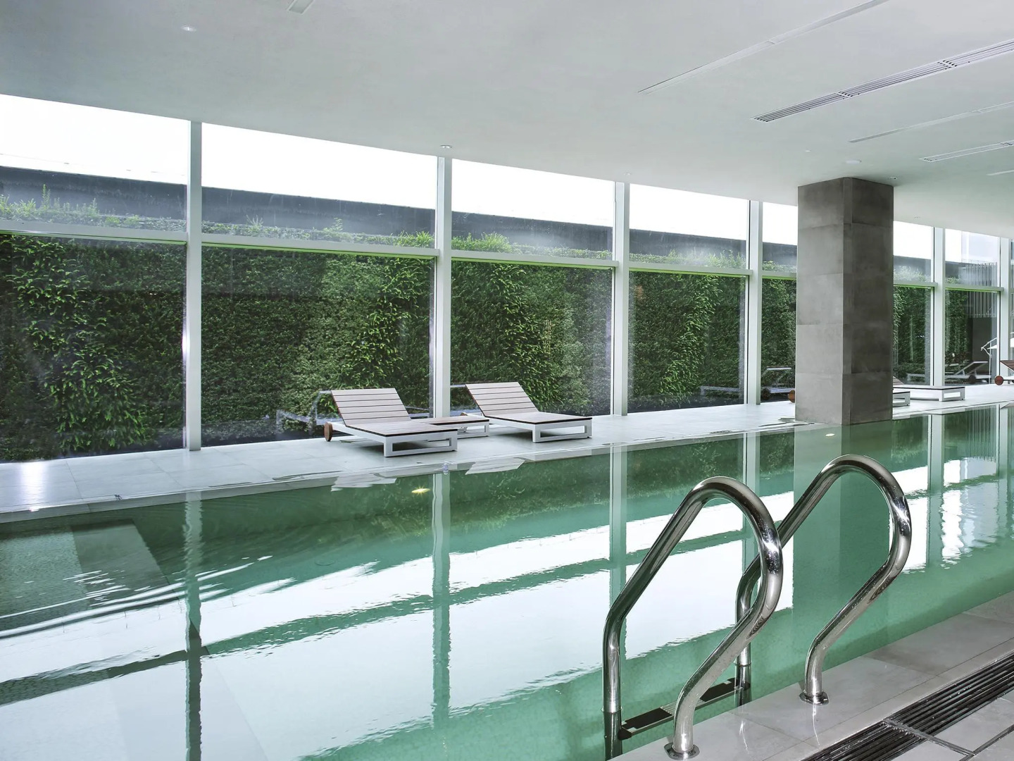 The Lotus Hotel Chongqing