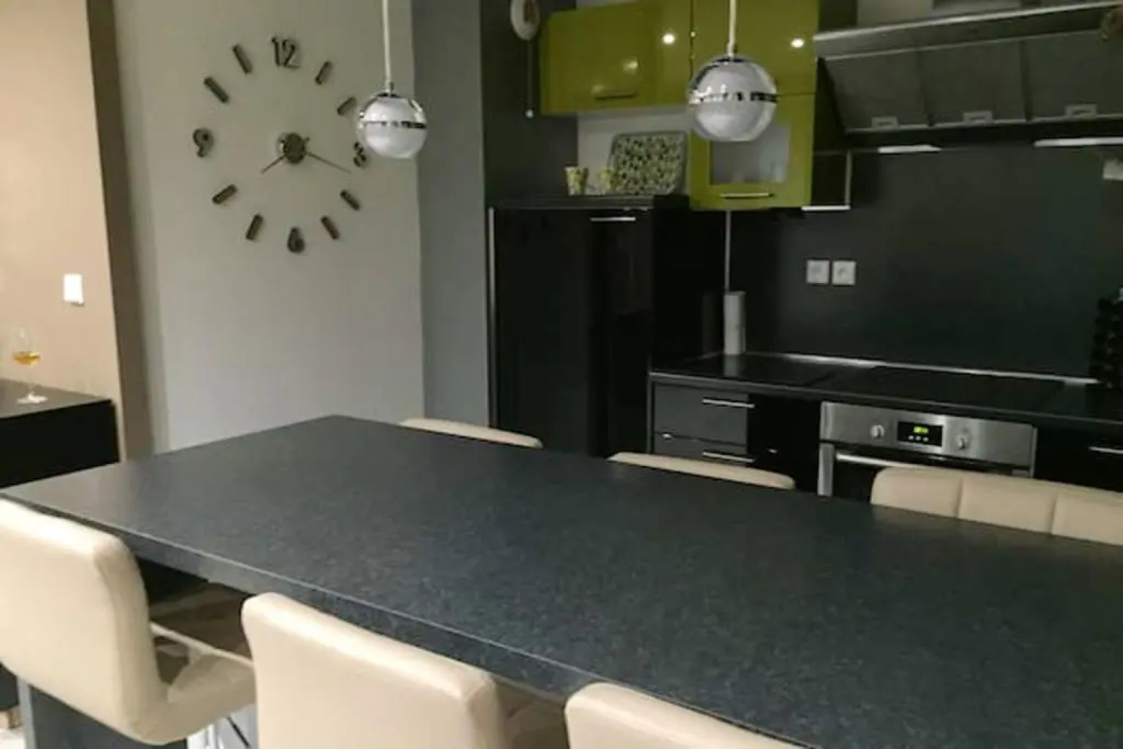 Appartement de 2 chambres avec balcon et wifi a Apach