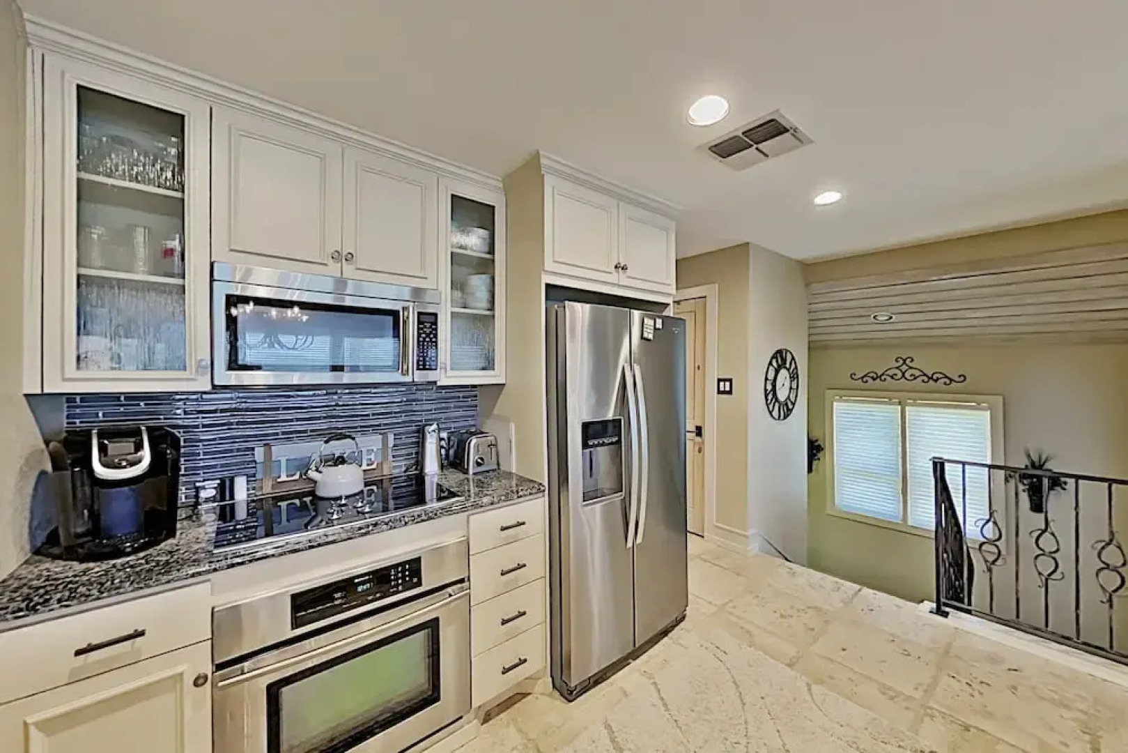 514 Harbor Drive Townhouse #8 3 Bedrooms 2 Bathrooms Townhouse