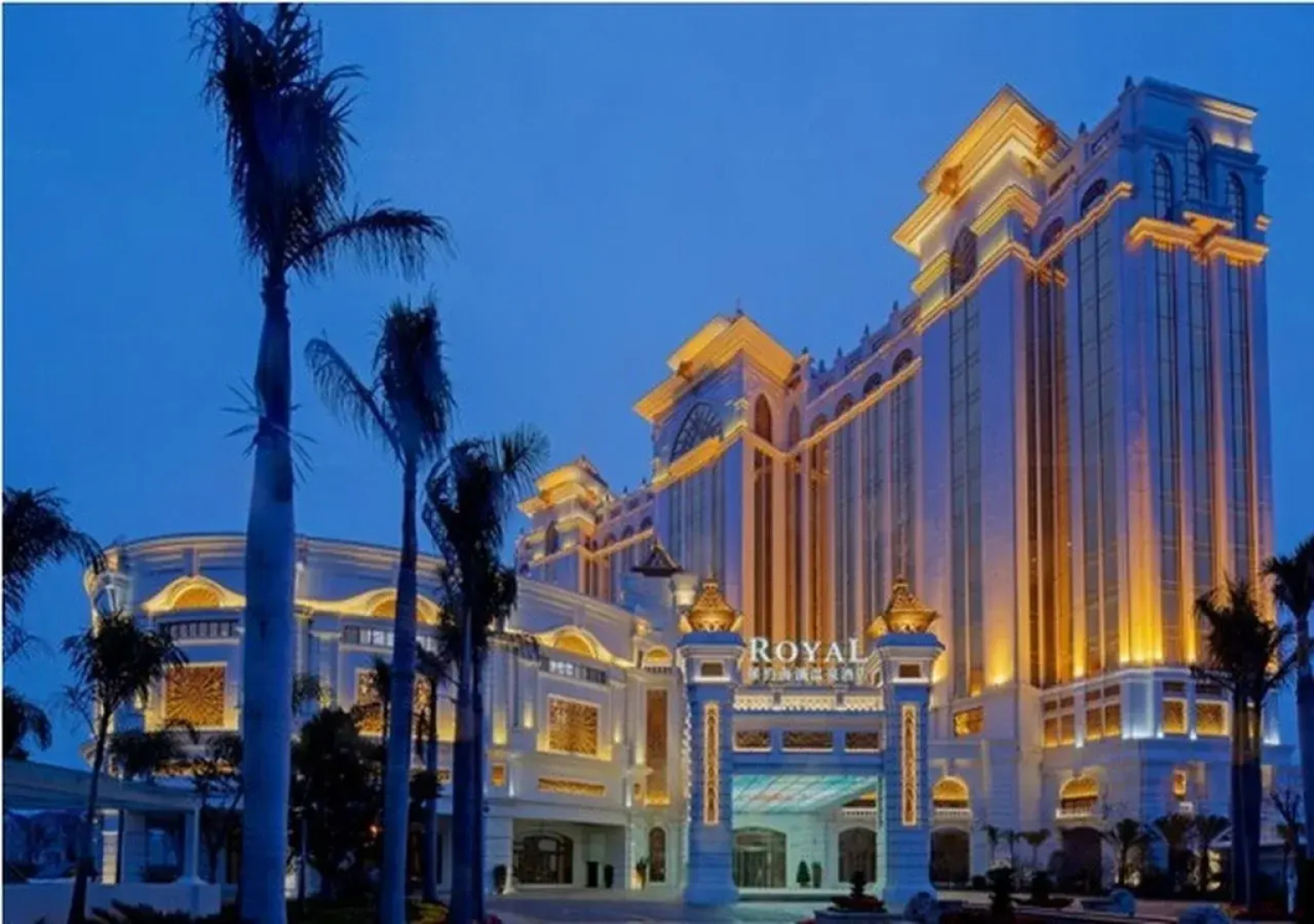 Royal Seaside Resort Hotel