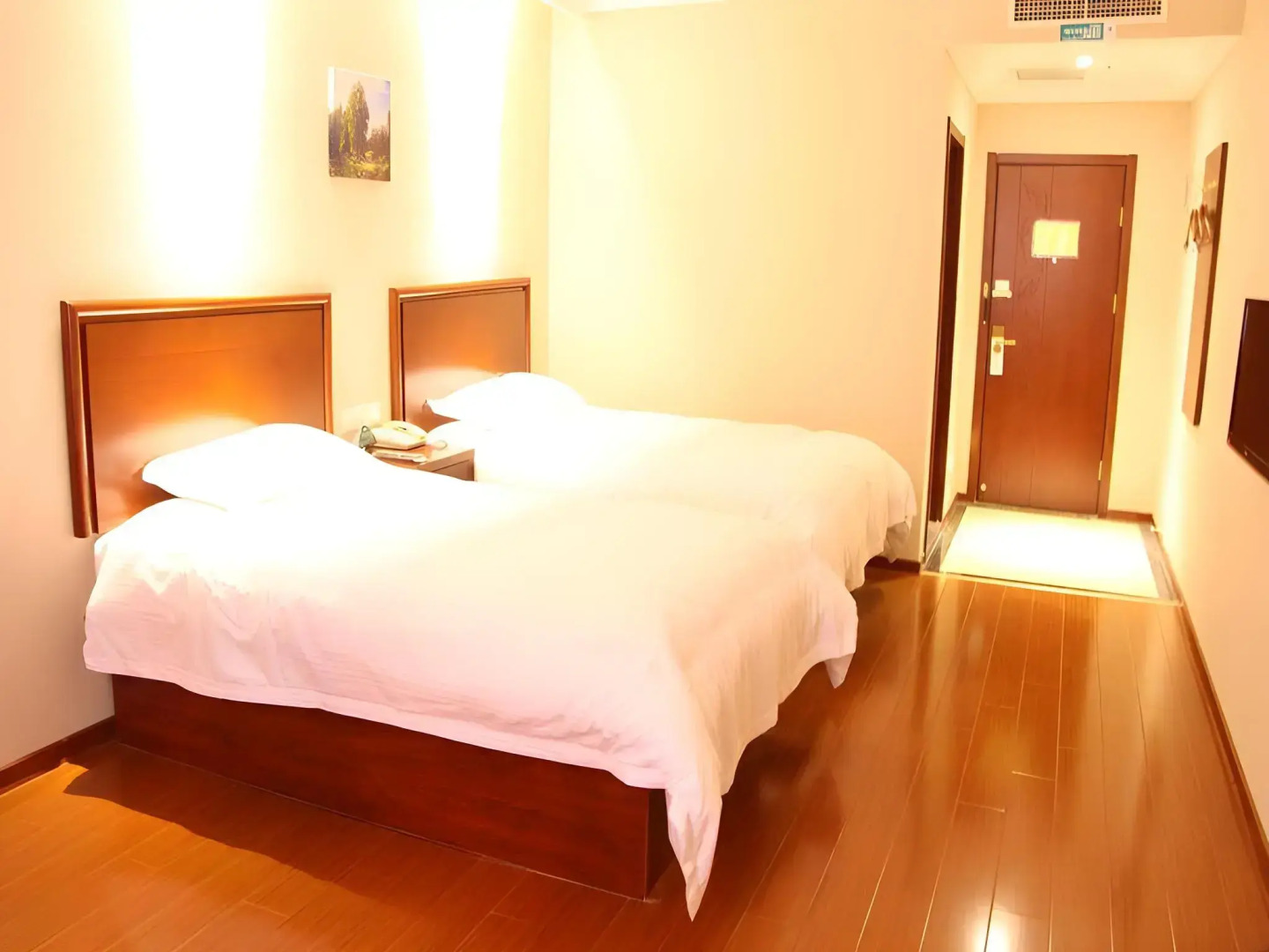 GreenTree Inn Qingdao Development District SDUST Express Hotel