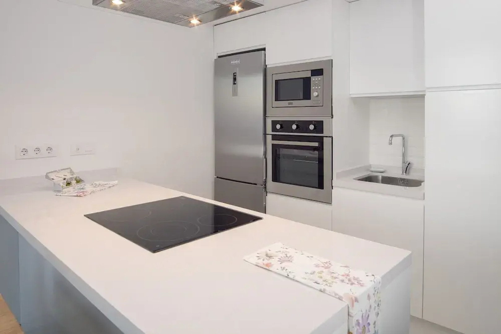 Lightbooking - Edem I