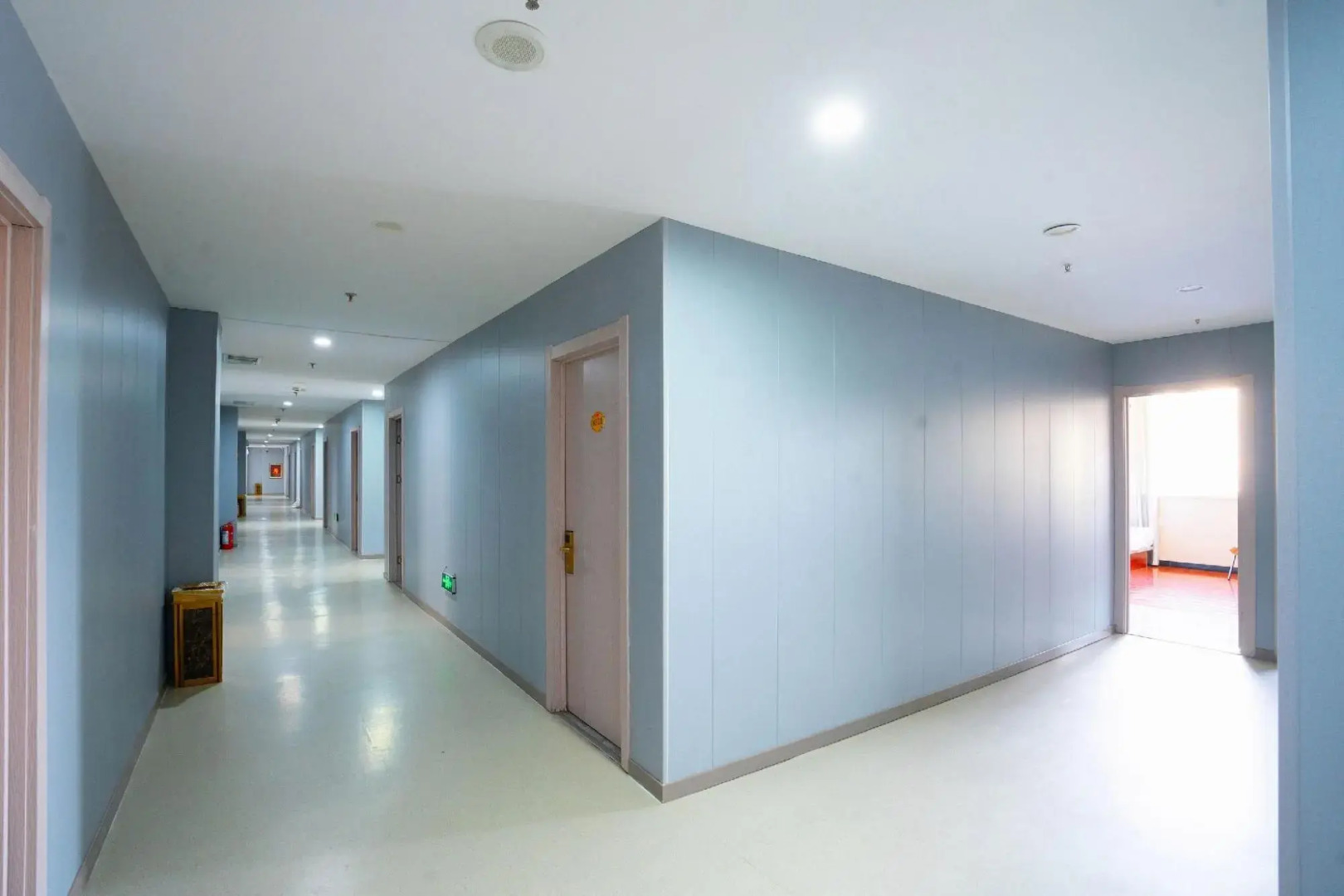 Jinshiyuan Business Theme Hotel