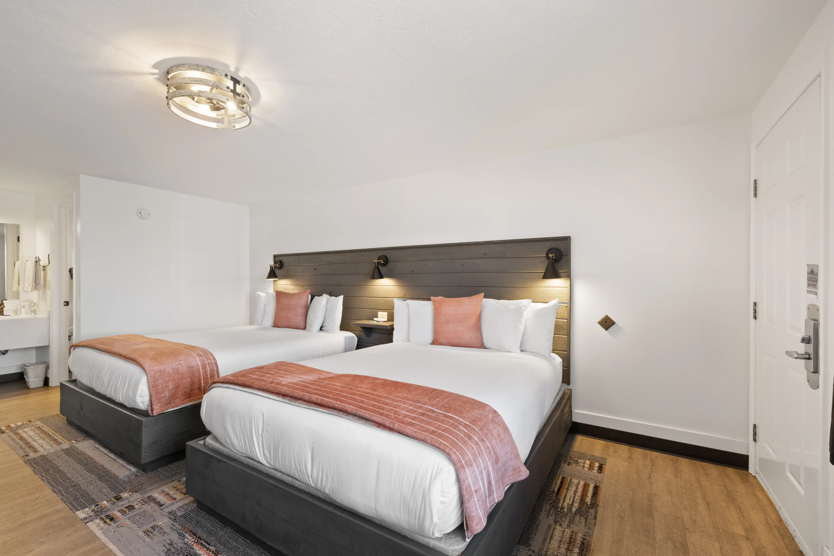 Broken Spur Inn & Steakhouse