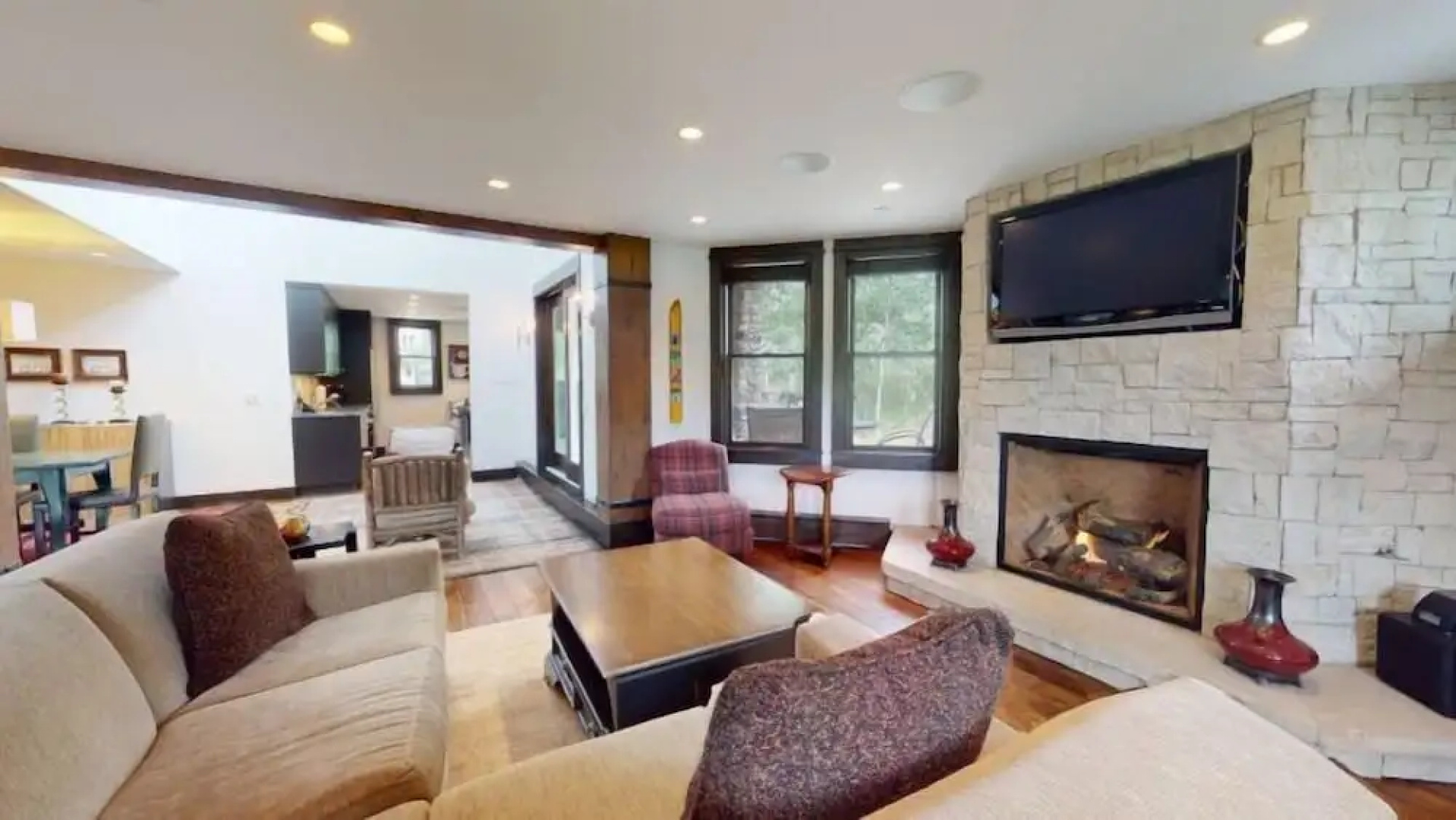Ski in, Ski out, 3 Bedroom Luxury Residence on Fanny Hill in Snowmass Village