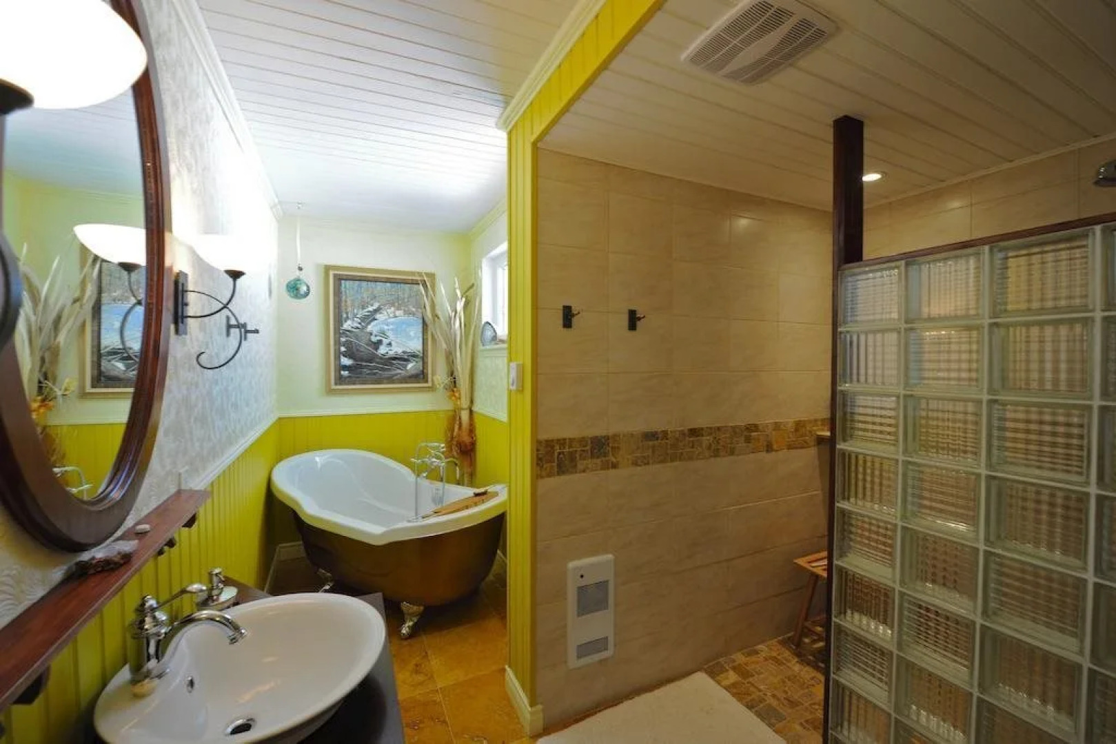 Turquoiz Café, Gîte et Galerie d'Art