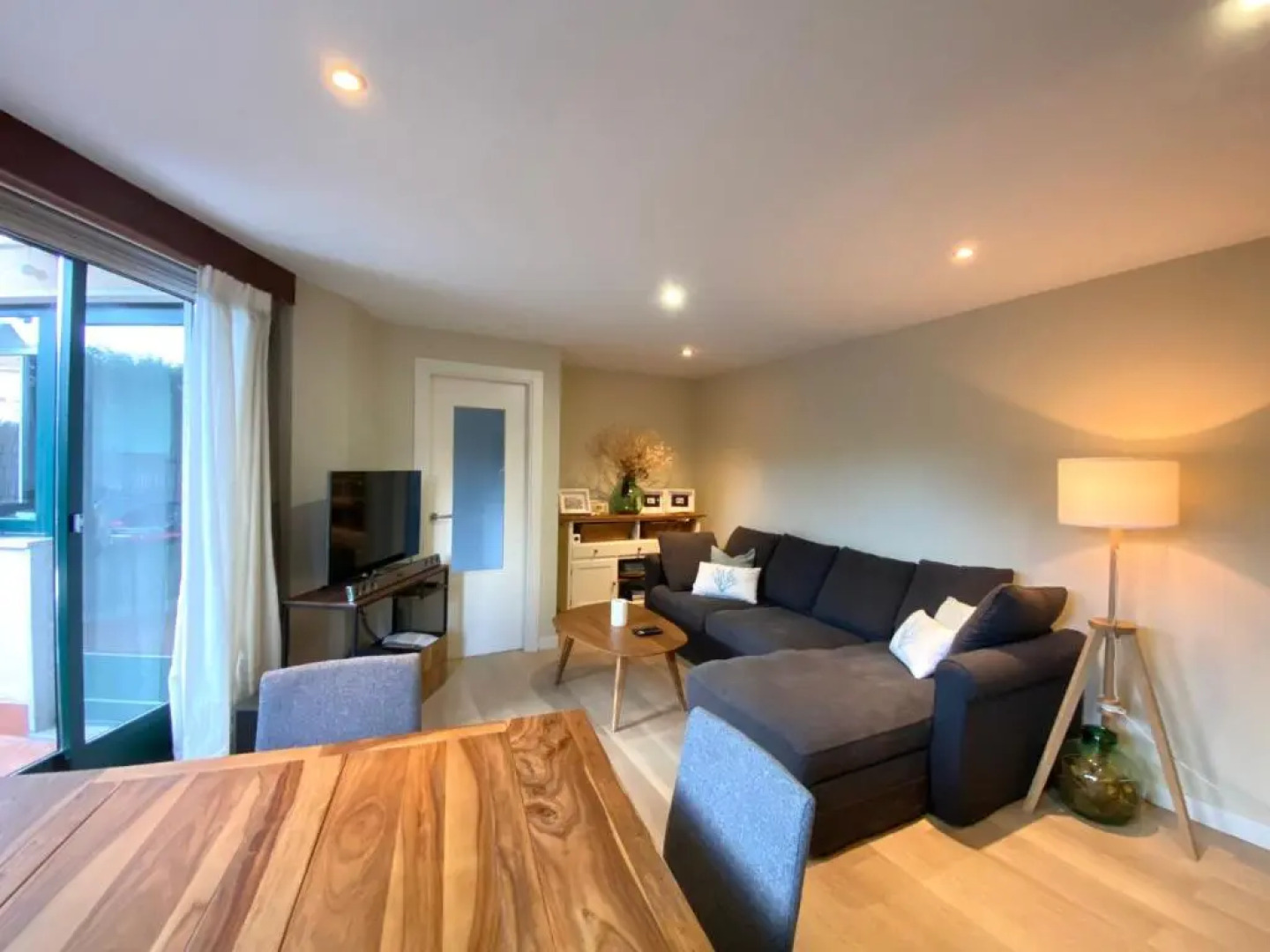 sabaris -BAIONA a 200 metros de Playa Ladeira