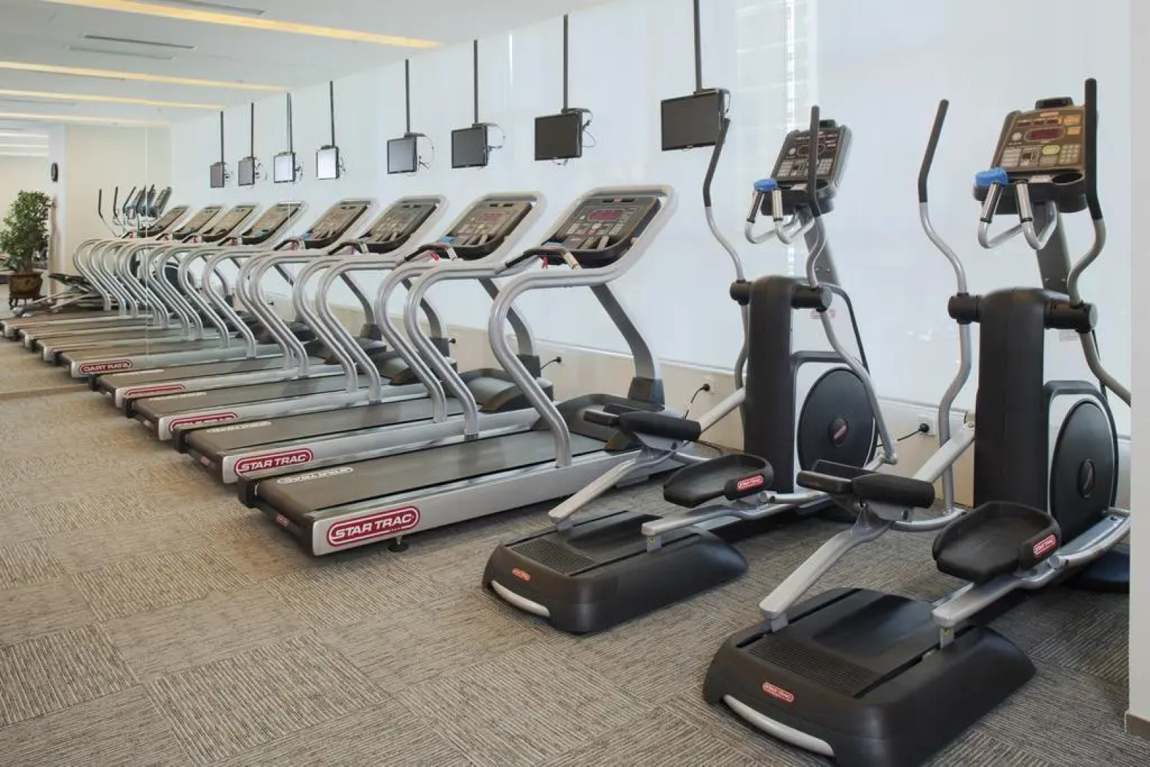 Holiday Inn Beijing Focus Square by IHG