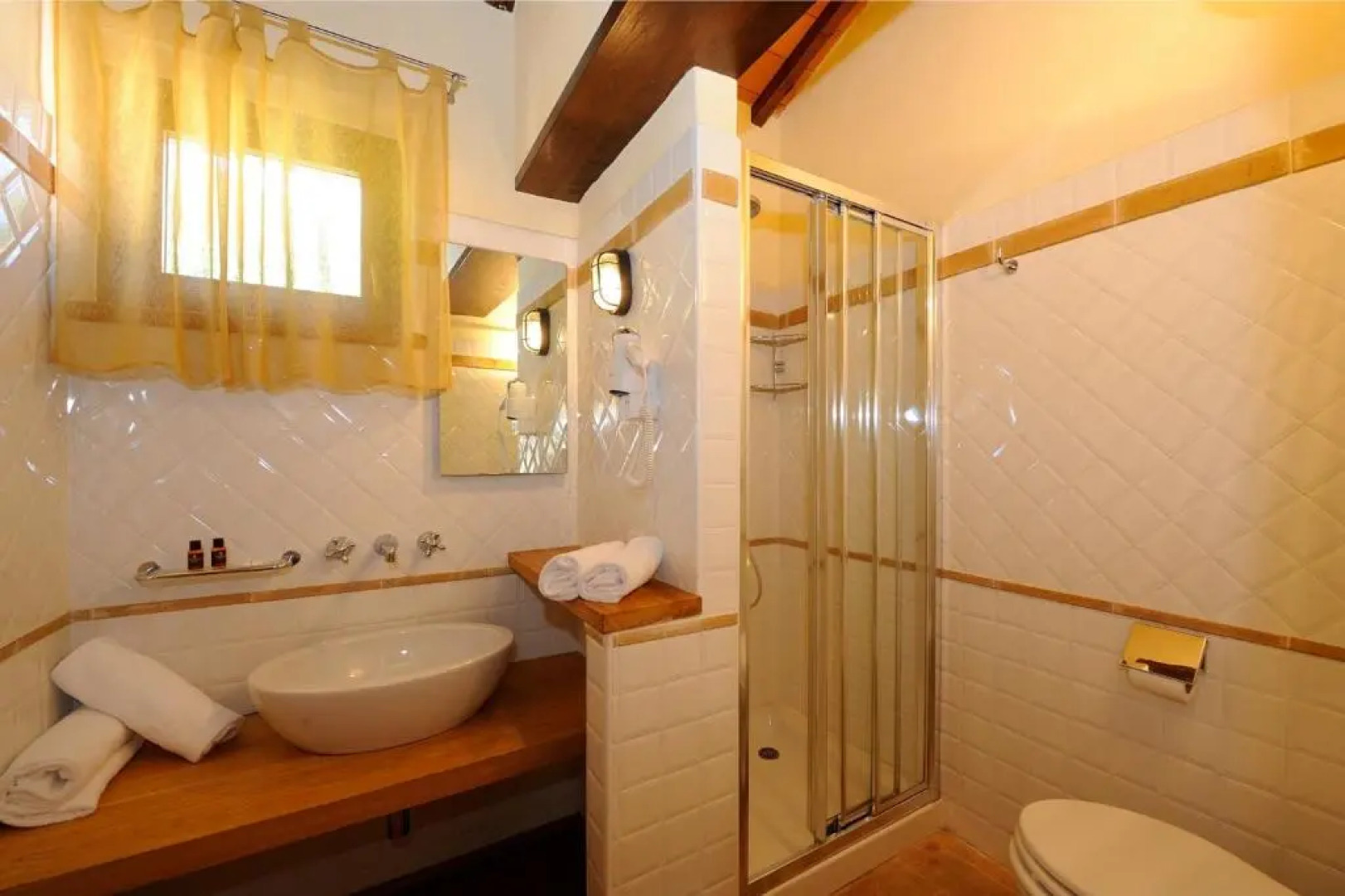 Guesia Village Hotel & Spa