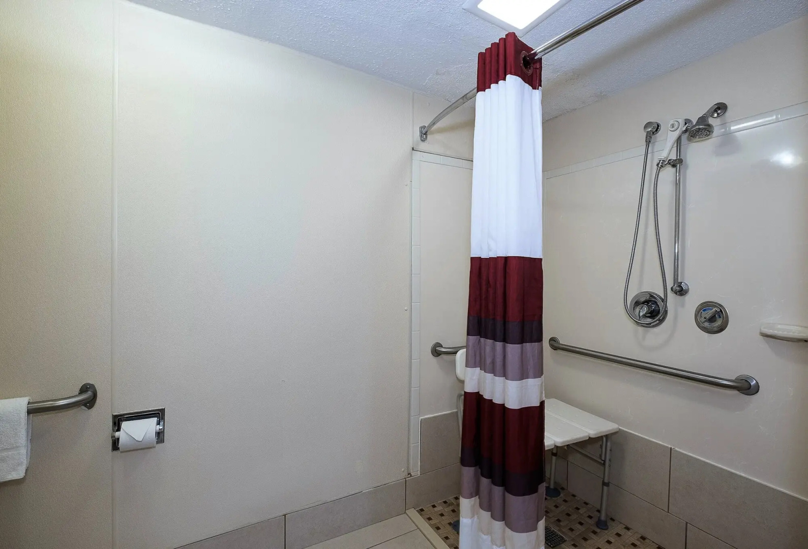 Red Roof Inn Cincinnati East - Beechmont