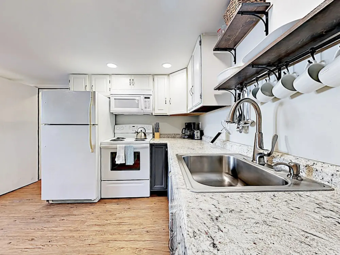 Shoreline Apartment on the Bus Line by RedAwning