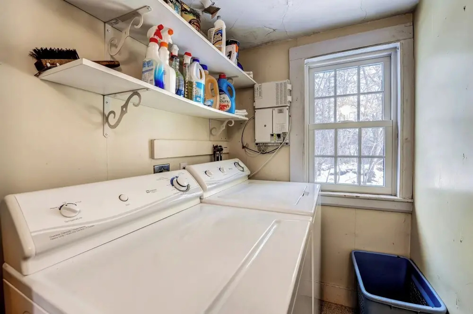 Ipswich Cottage: Beautiful Views, 5 Mins to Beach