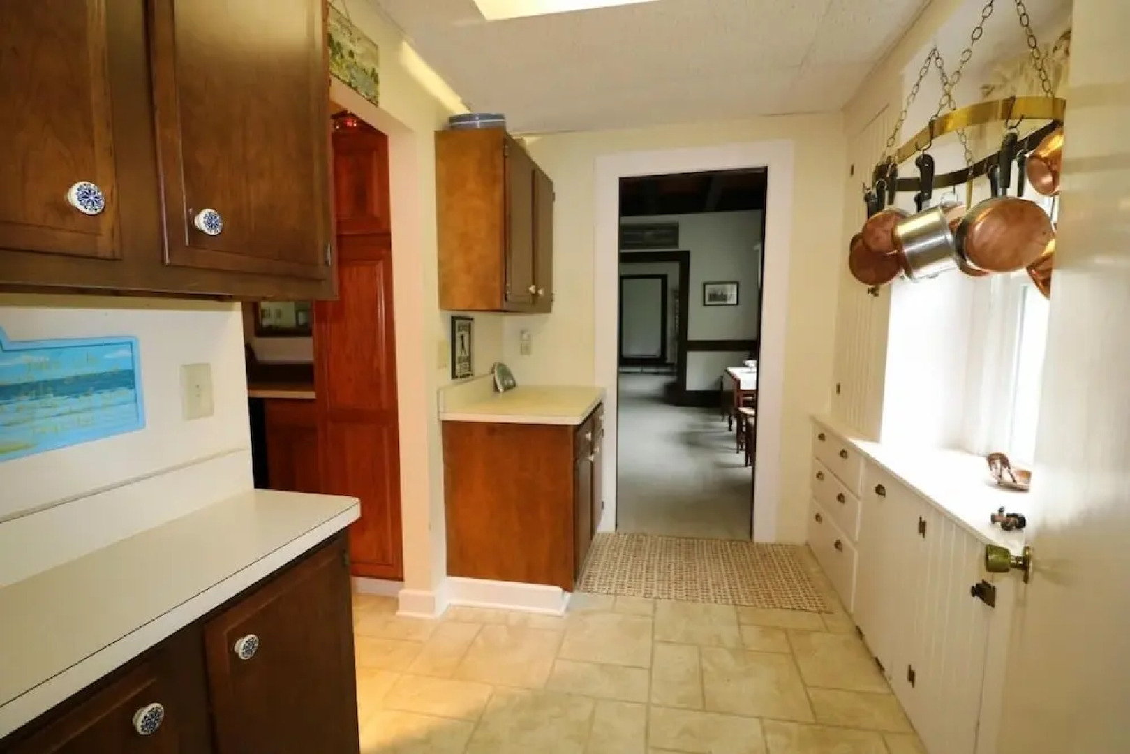 4757 Whiteside 6 Bedroom Home