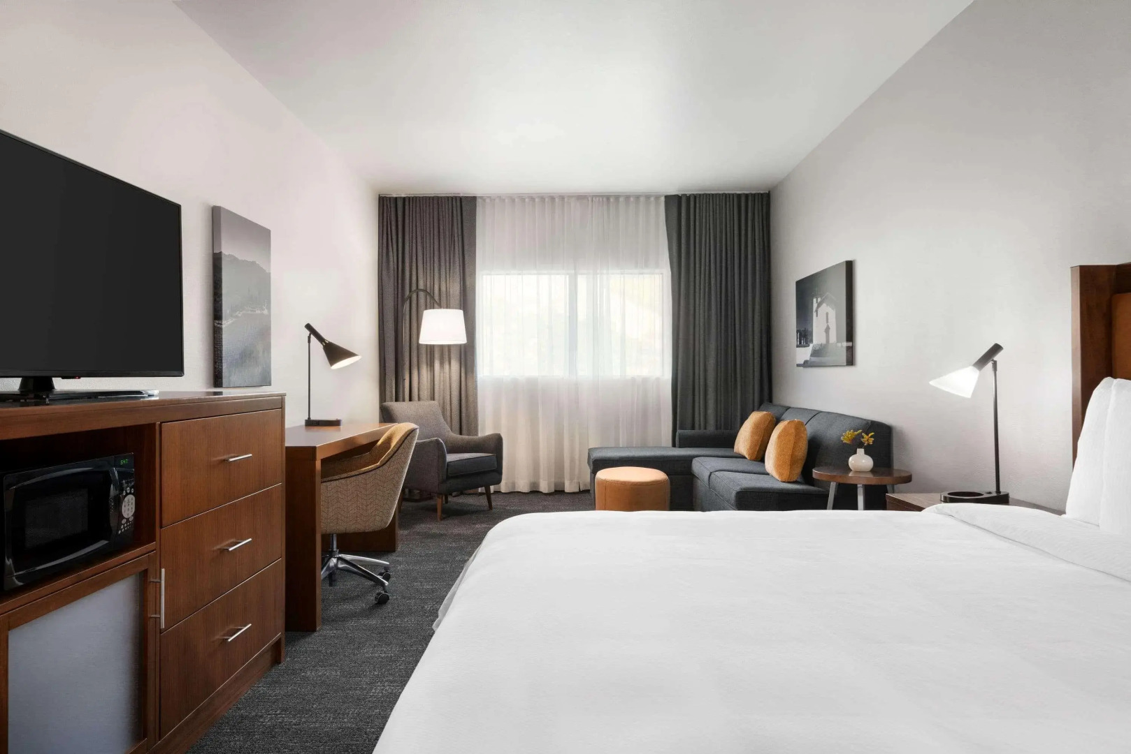 La Quinta Inn & Suites by Wyndham San Luis Obispo Downtown