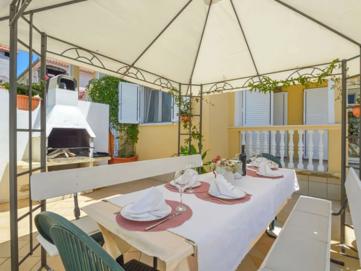 House Valdor Cervia