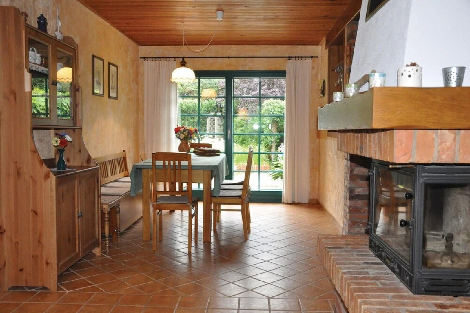 Beautiful Home in Rowy With 3 Bedrooms