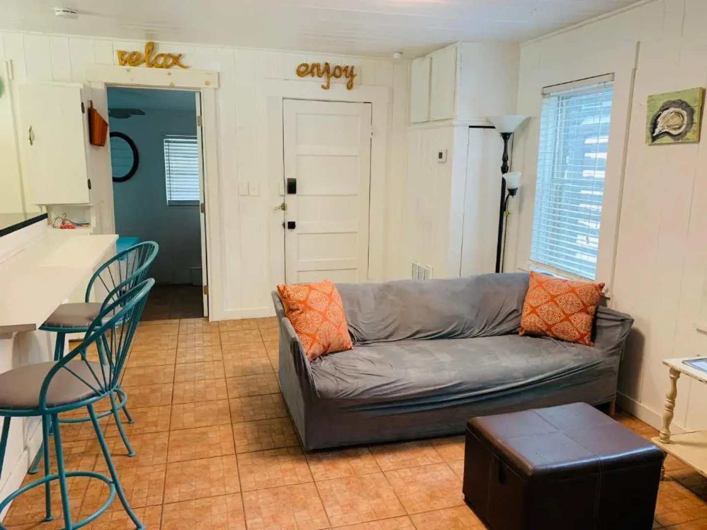 Key Lime Cottage - 1930's Cottage Steps from the Sand