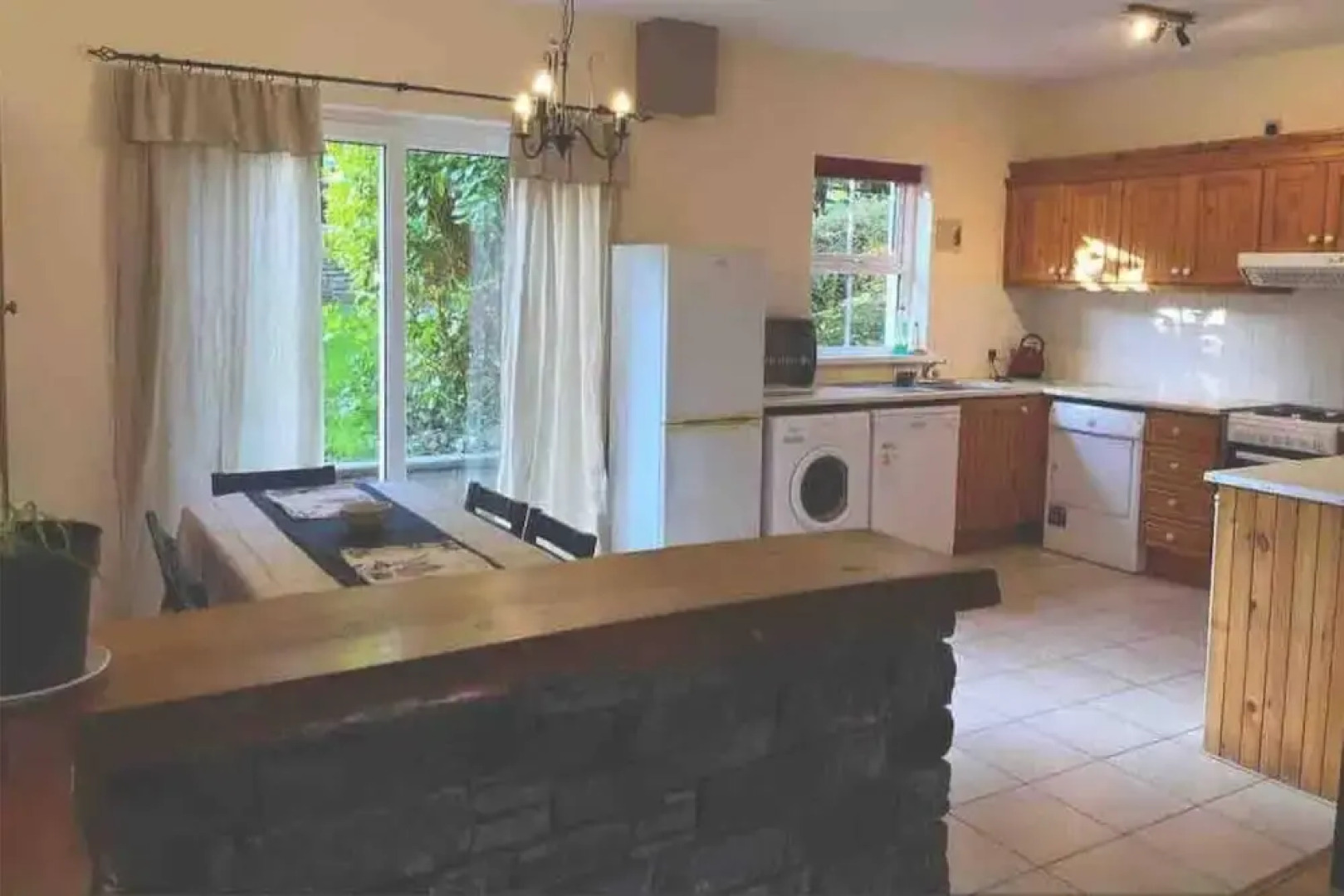 Molaga Street Retreat - 3 Bedroom House