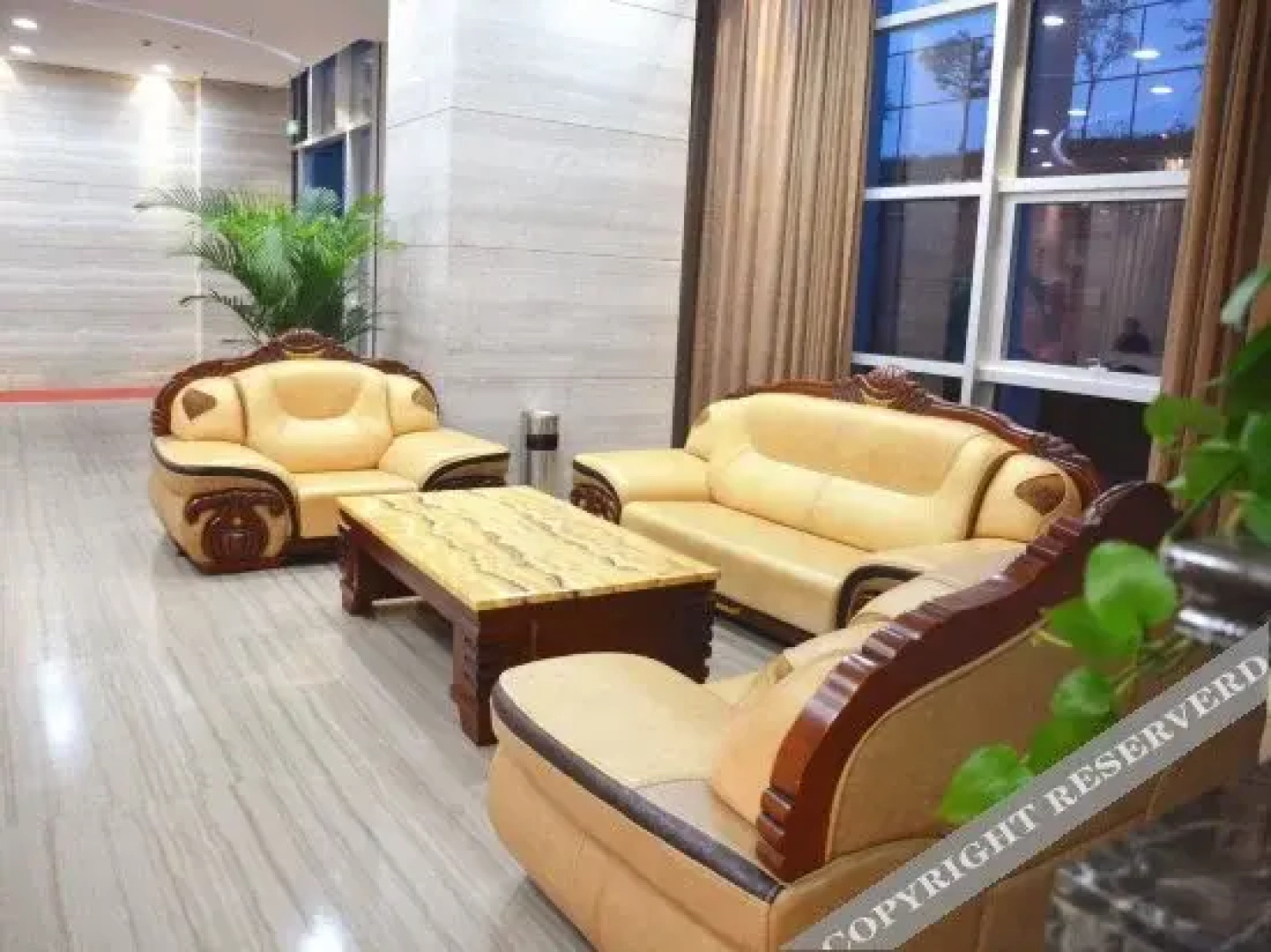 Peninsula Hotel (Xuancheng Xinglong International Plaza)