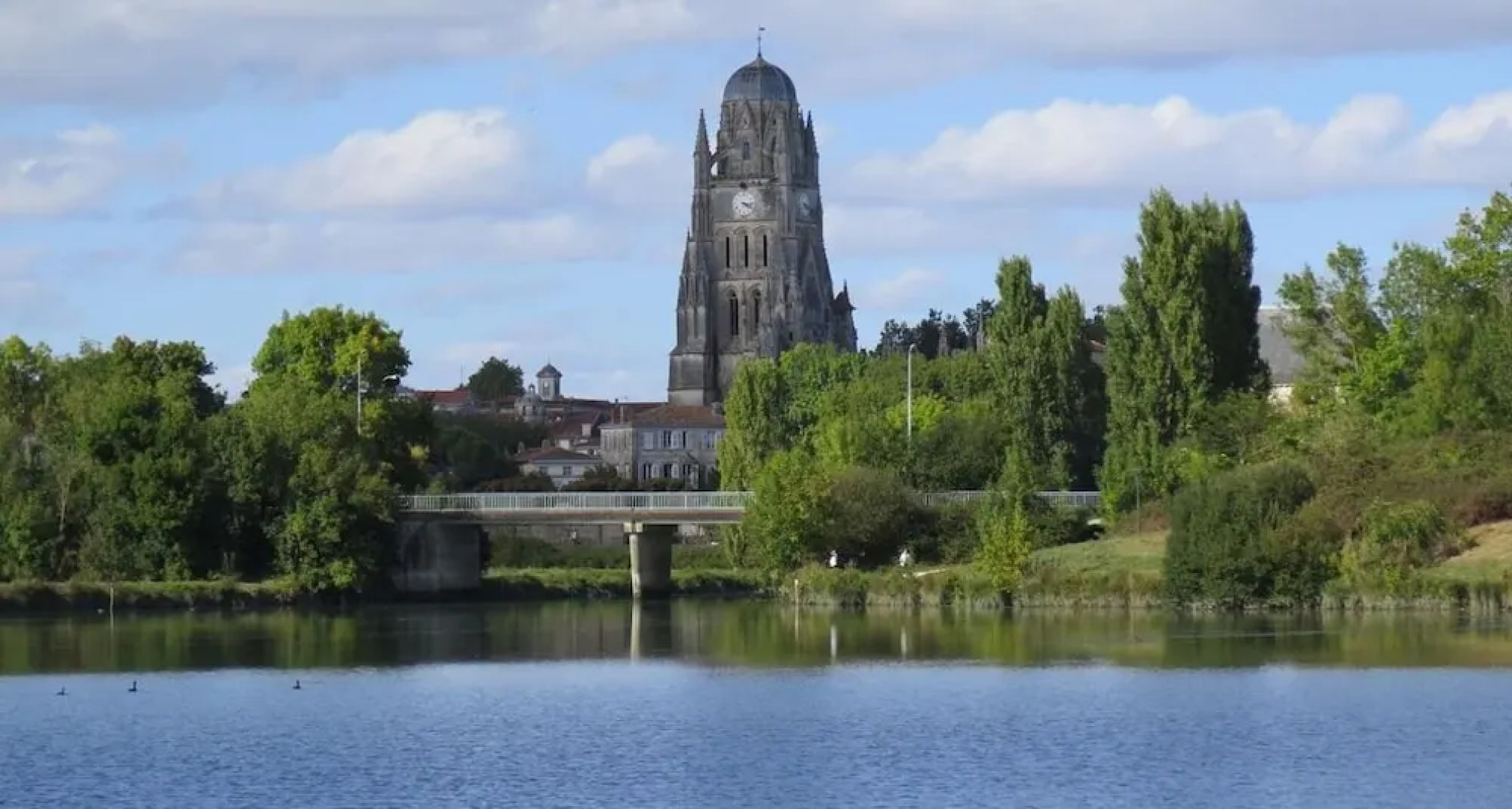 Chambres d'Hôtes Bleynie-Ruine de Rome