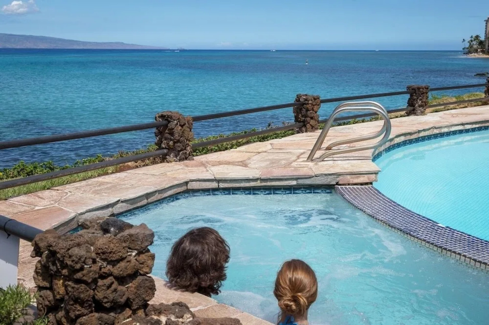 Noelani 401 OF 1 Bedroom, 2 Bath Condo by Redawning