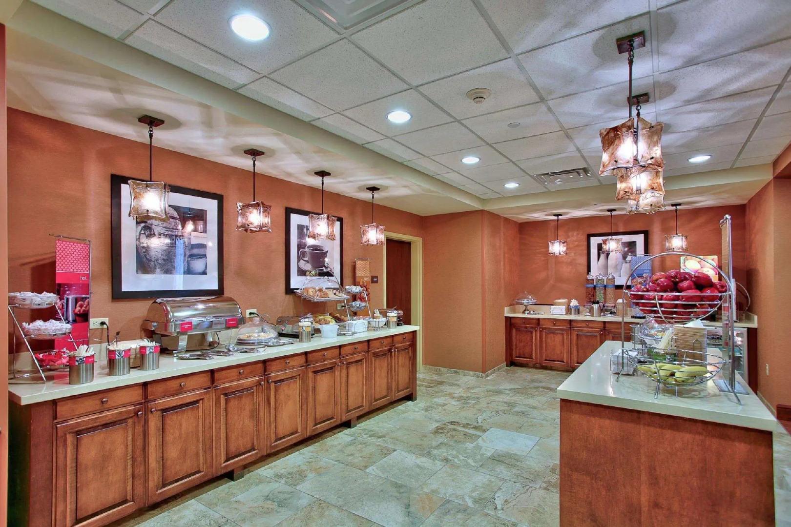 Hampton Inn & Suites Scottsdale at Talking Stick