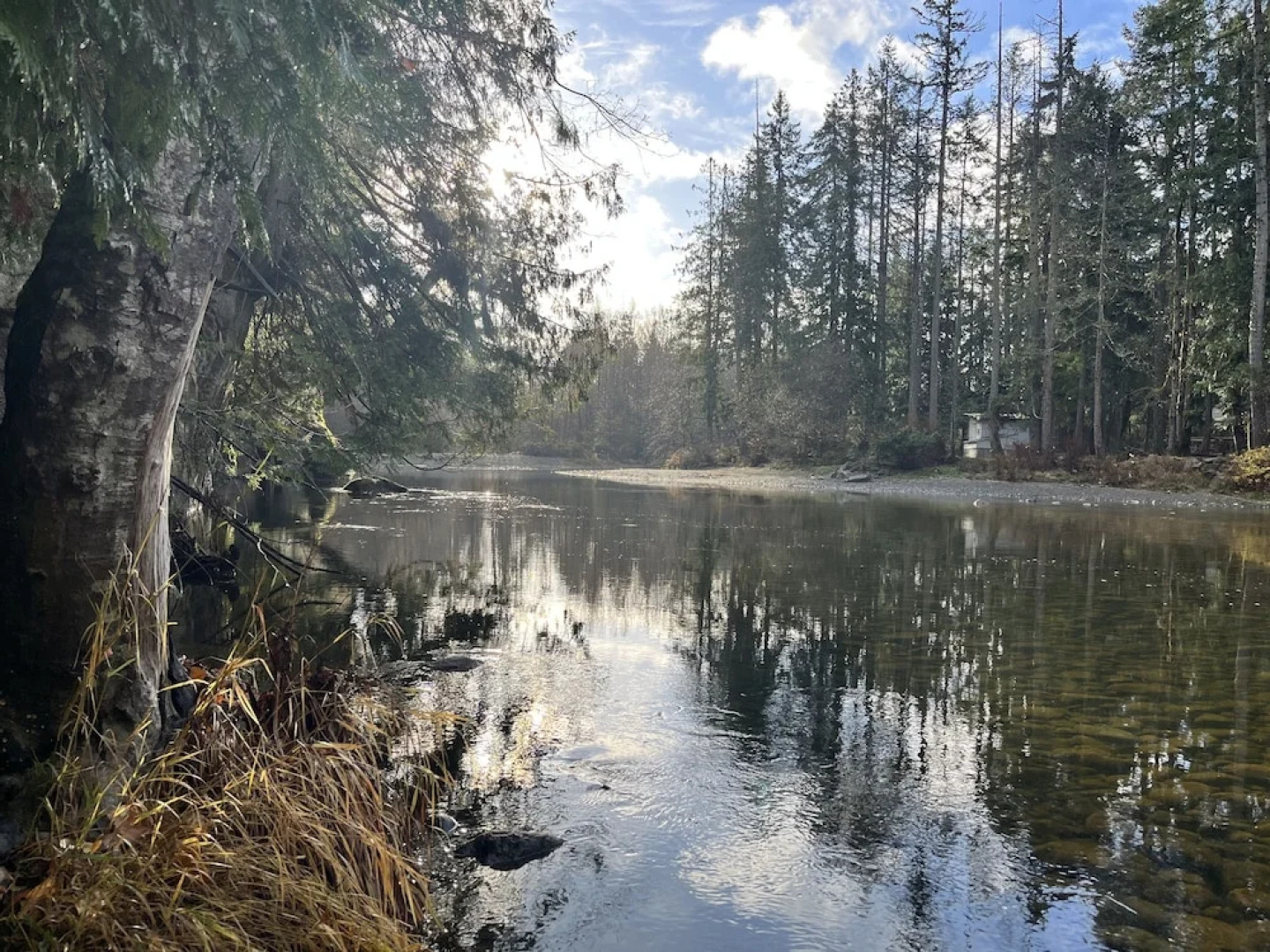 Riverbend Cottages & RV Resort